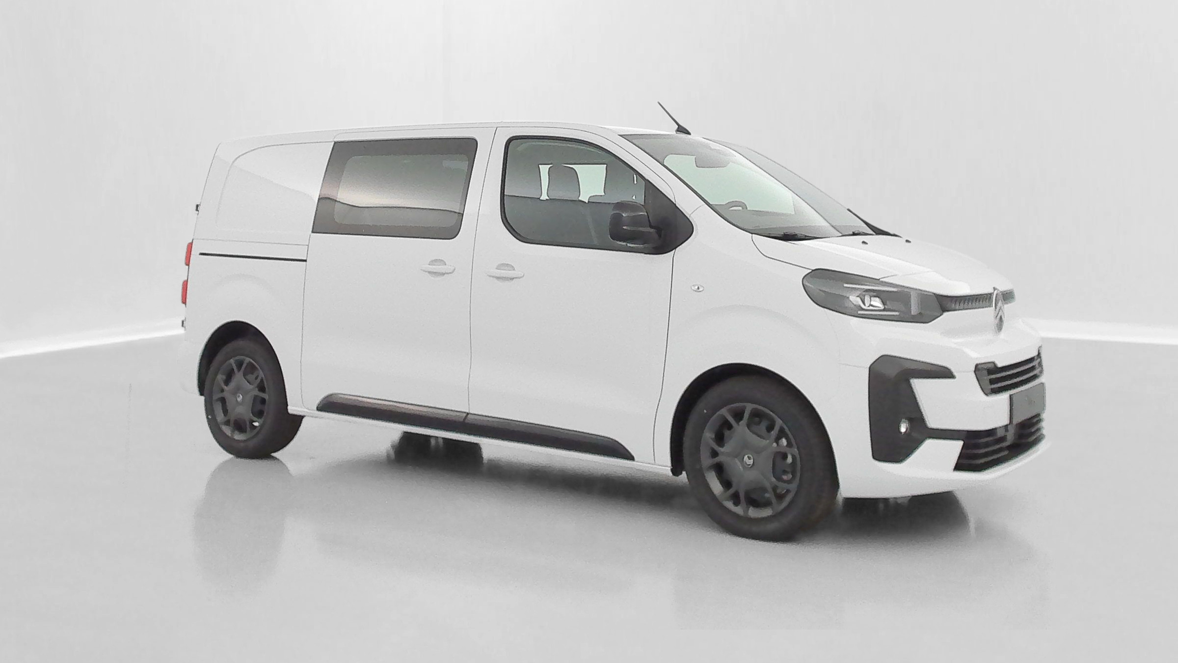 Vente en ligne Citroën Jumpy Fourgon JUMPY CA M 2.2 BlueHDi 180ch EAT8 au prix de 36 680 €