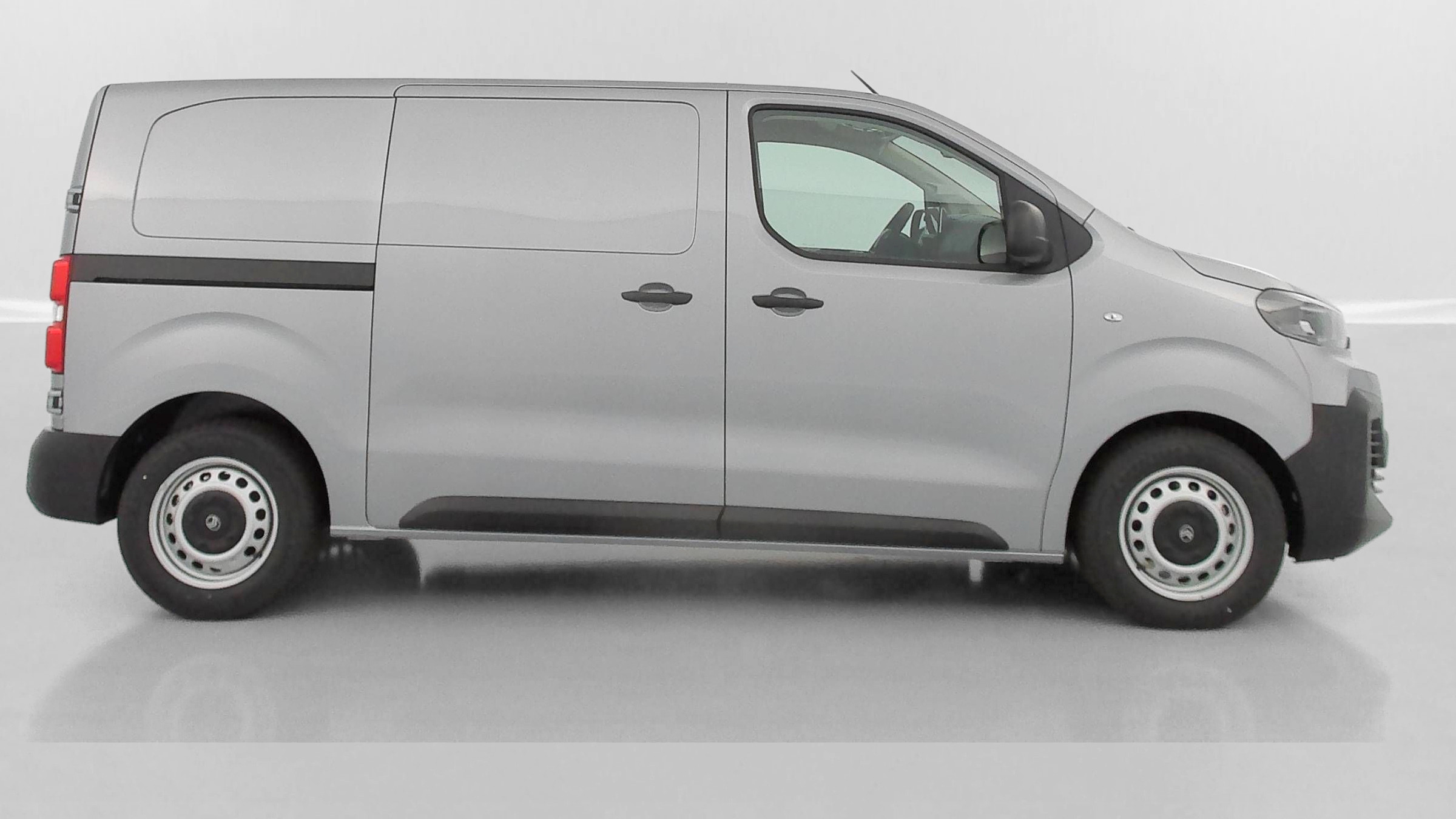 Vente en ligne Citroën Jumpy Fourgon JUMPY M 2.2 BlueHDi 180ch EAT8 au prix de 31 880 €
