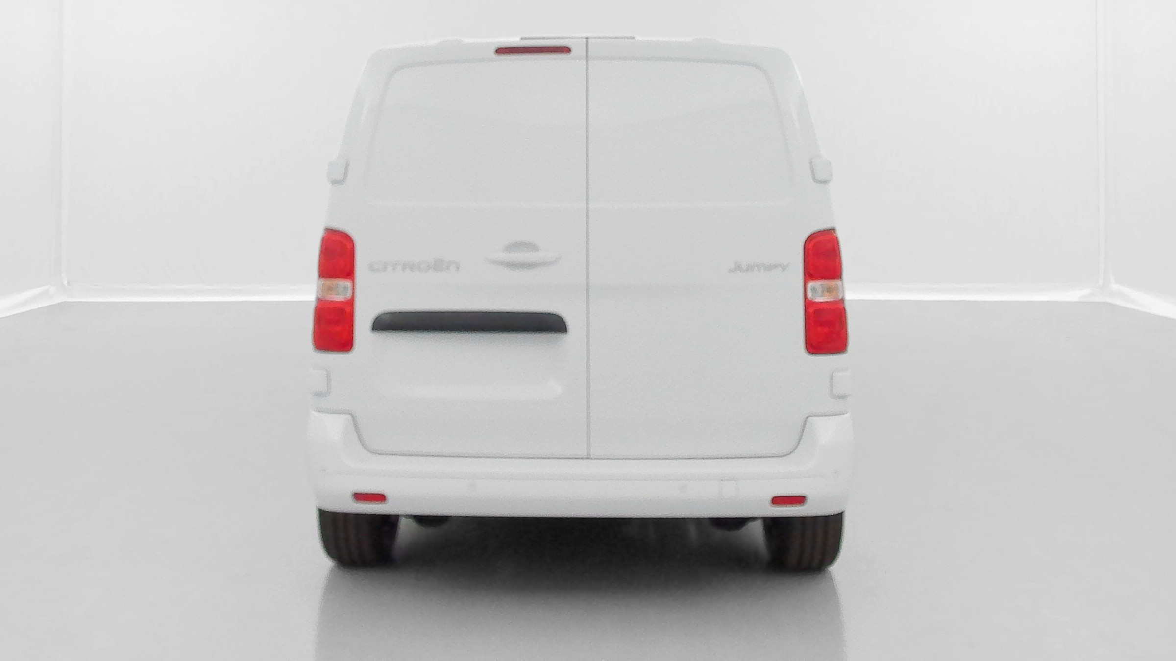 Vente en ligne Citroën Jumpy Fourgon JUMPY CA M 2.2 BlueHDi 180ch EAT8 au prix de 36 680 €