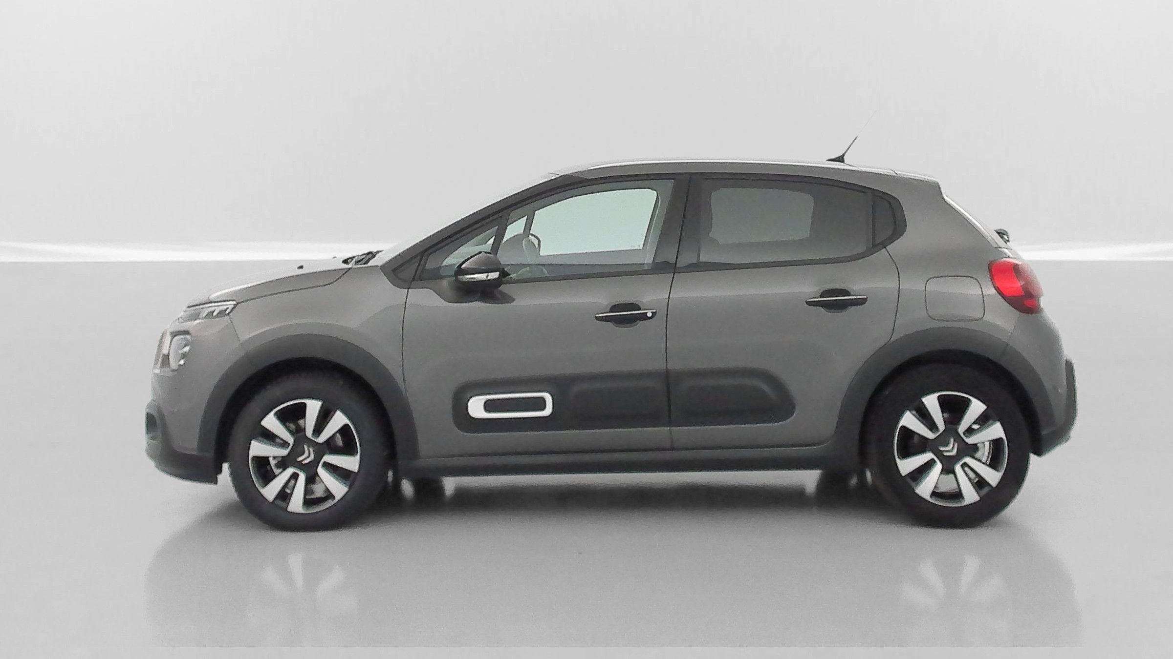 Vente en ligne Citroën C3 C3 1.2 Puretech 110ch Shine EAT6 au prix de 18 200 €