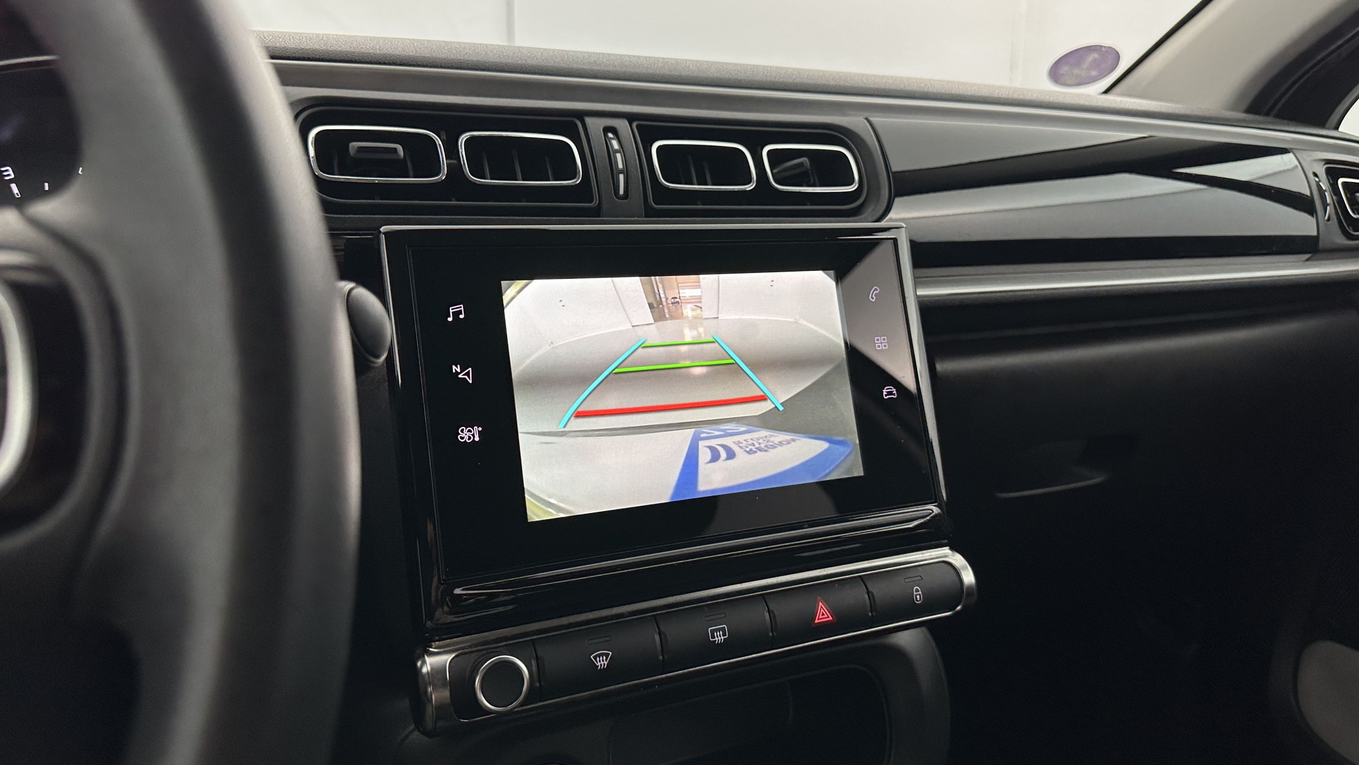 Vente en ligne Citroën C3 C3 1.2 Puretech 110ch Shine EAT6 au prix de 18 200 €