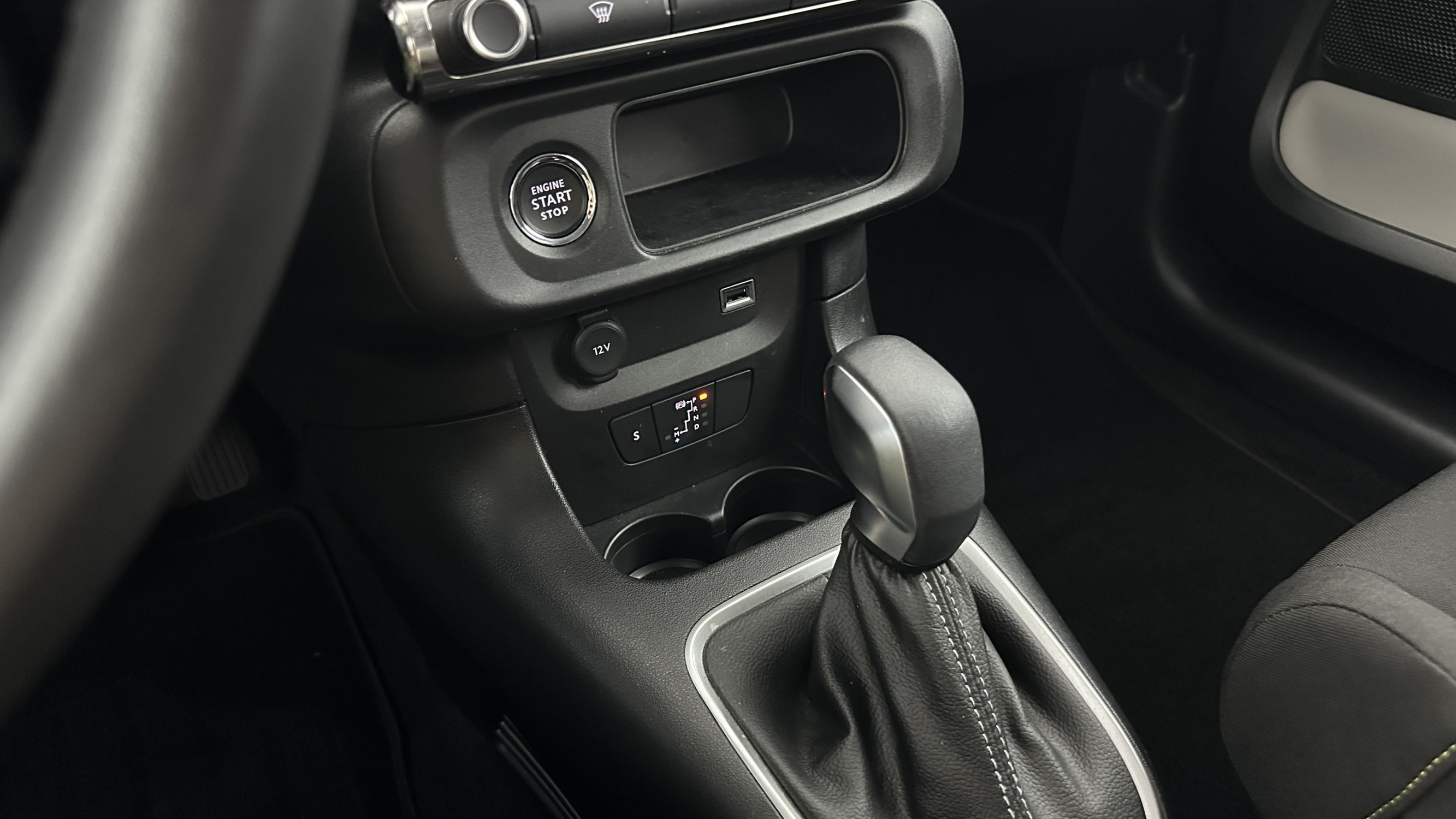 Vente en ligne Citroën C3 C3 1.2 Puretech 110ch Shine EAT6 au prix de 18 200 €