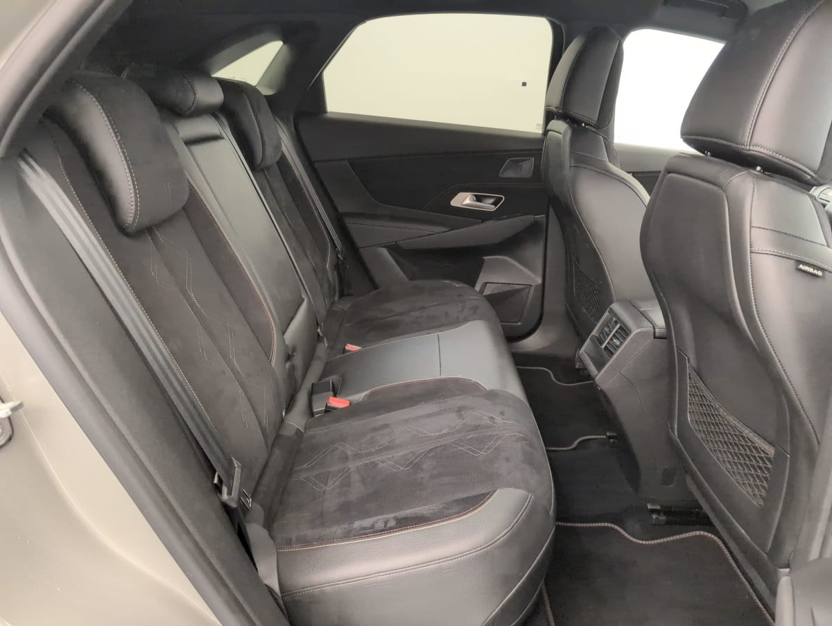 Vente en ligne Ds DS7 Crossback Hybride Rechargeable E-Tense 300 EAT8 4x4 Performance Line + au prix de 30 160 €