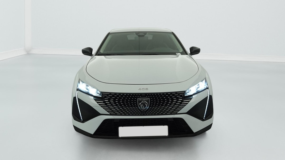 Vente en ligne Peugeot 408 Hybrid 136 e-DCS6 Allure au prix de 22 440 €