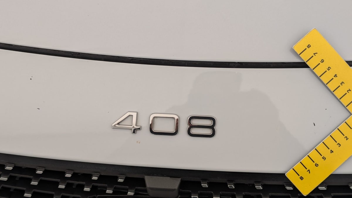 Vente en ligne Peugeot 408 Hybrid 136 e-DCS6 Allure au prix de 22 440 €