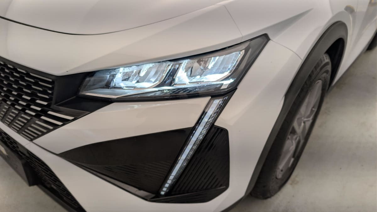 Vente en ligne Peugeot 408 Hybrid 136 e-DCS6 Allure au prix de 22 440 €