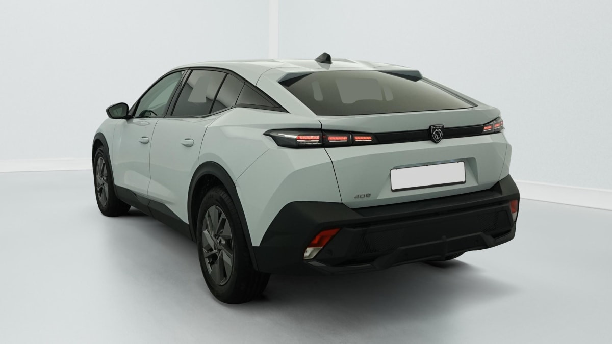 Vente en ligne Peugeot 408 Hybrid 136 e-DCS6 Allure au prix de 22 440 €