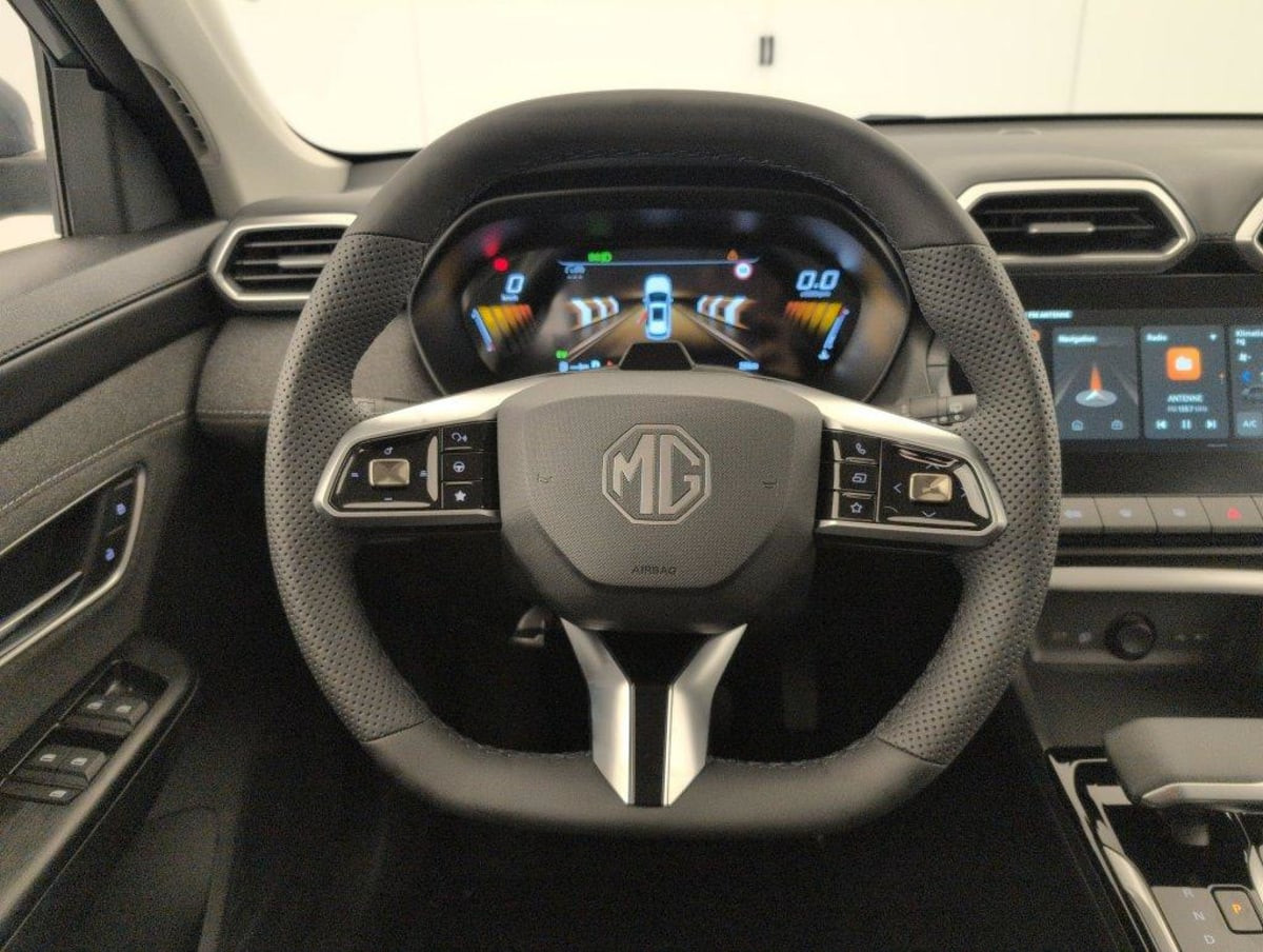 Vente en ligne Mg ZS 1.5 L Hybrid+ 197 ch Standard au prix de 20 070 €