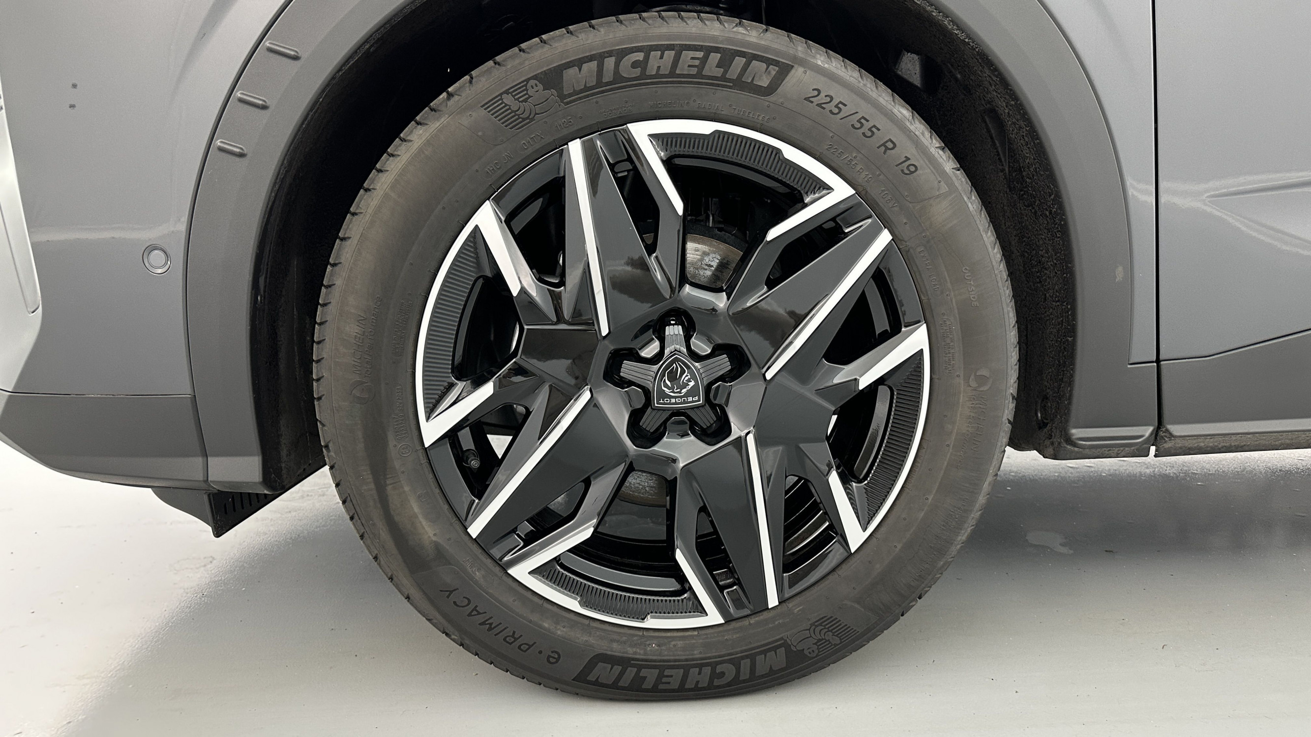 Vente en ligne Peugeot 3008 3008  III 1.2 Hybrid 145ch Allure e-DCS6 au prix de 28 900 €