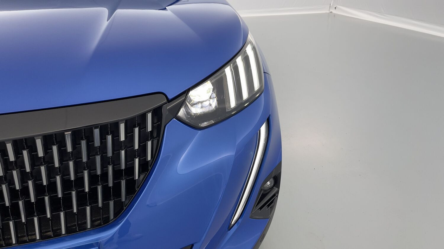 Vente en ligne Peugeot 2008 2008 II 1.2 PureTech 130ch GT EAT8 au prix de 25 900 €