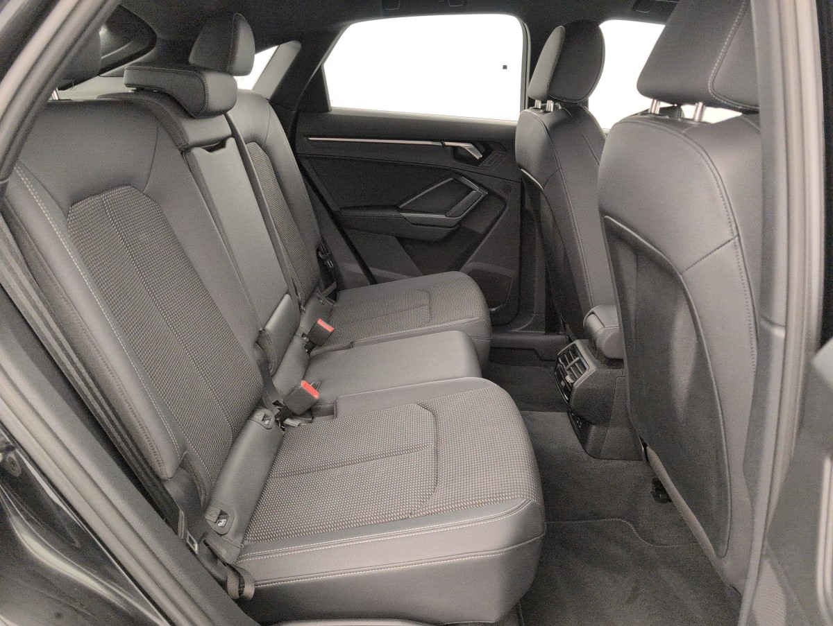 Vente en ligne Audi Q3 Sportback 35 TFSI 150 ch S tronic 7 S line au prix de 32 630 €