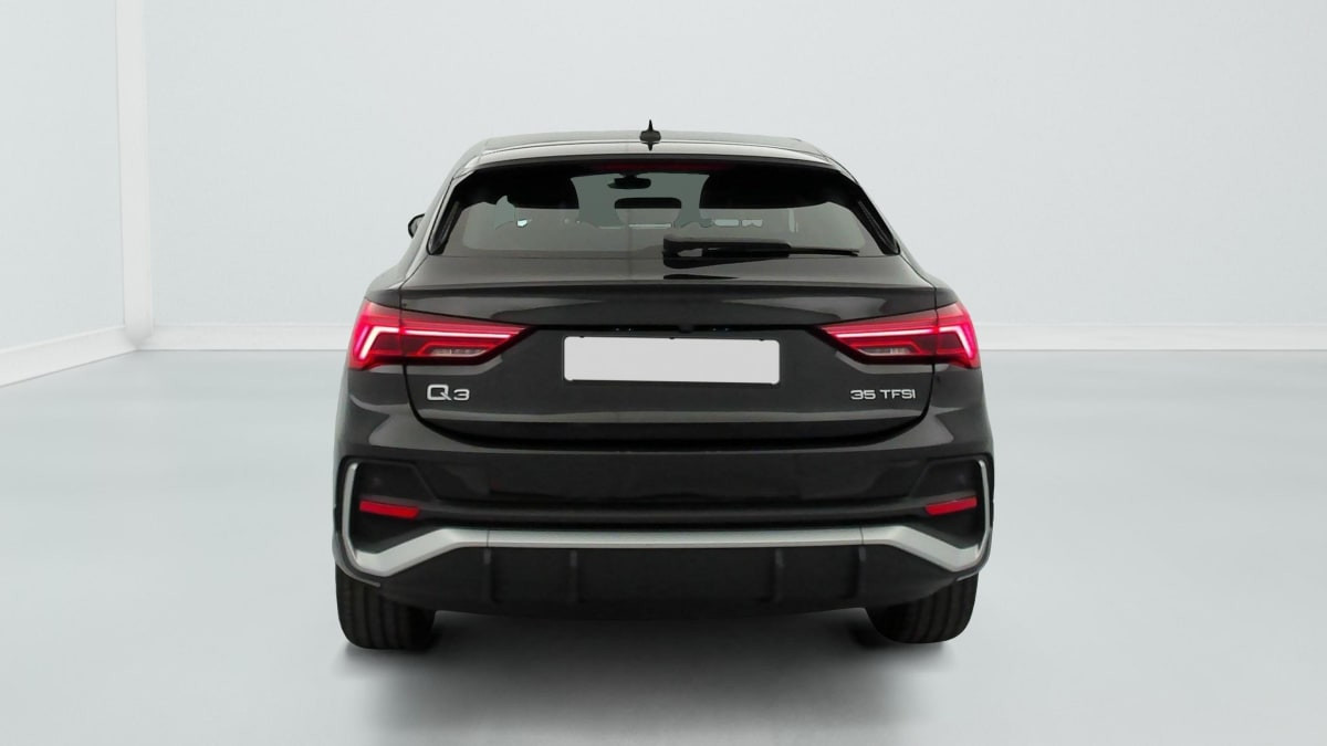 Vente en ligne Audi Q3 Sportback 35 TFSI 150 ch S tronic 7 S line au prix de 32 630 €