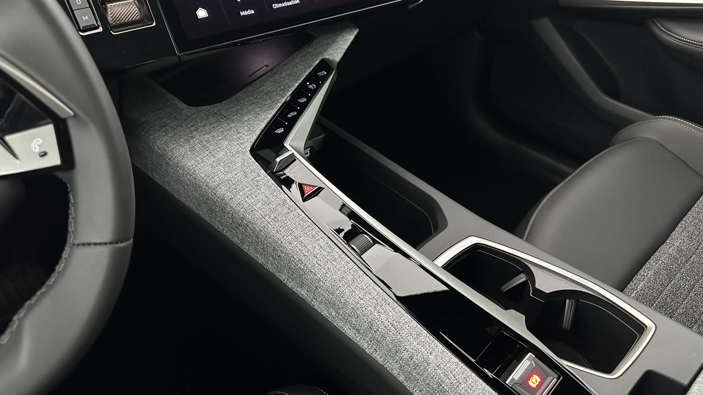 Vente en ligne Peugeot 3008 3008  III 1.2 Hybrid 145ch Allure e-DCS6 au prix de 28 900 €