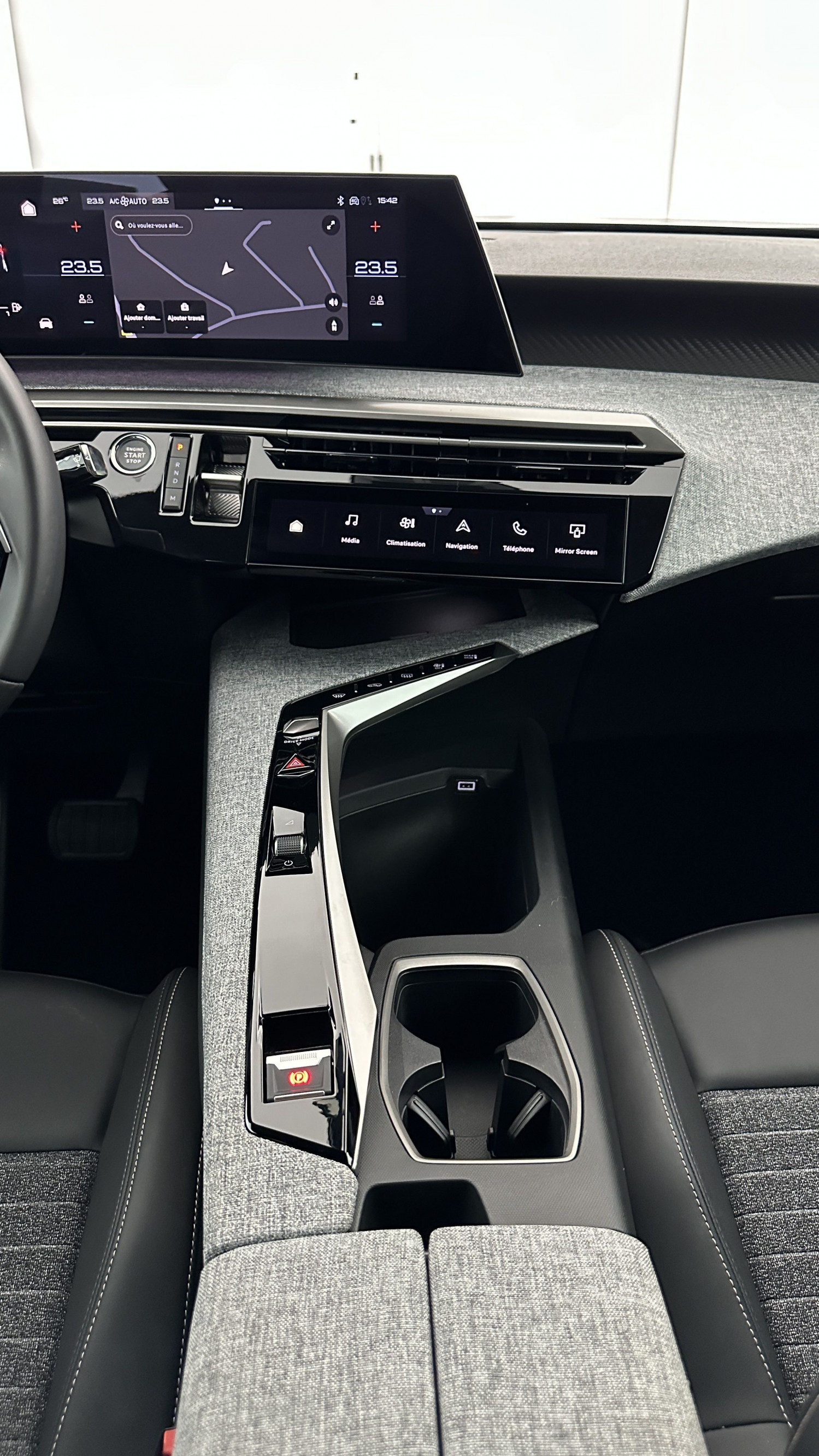 Vente en ligne Peugeot 3008 3008  III 1.2 Hybrid 145ch Allure e-DCS6 au prix de 28 900 €