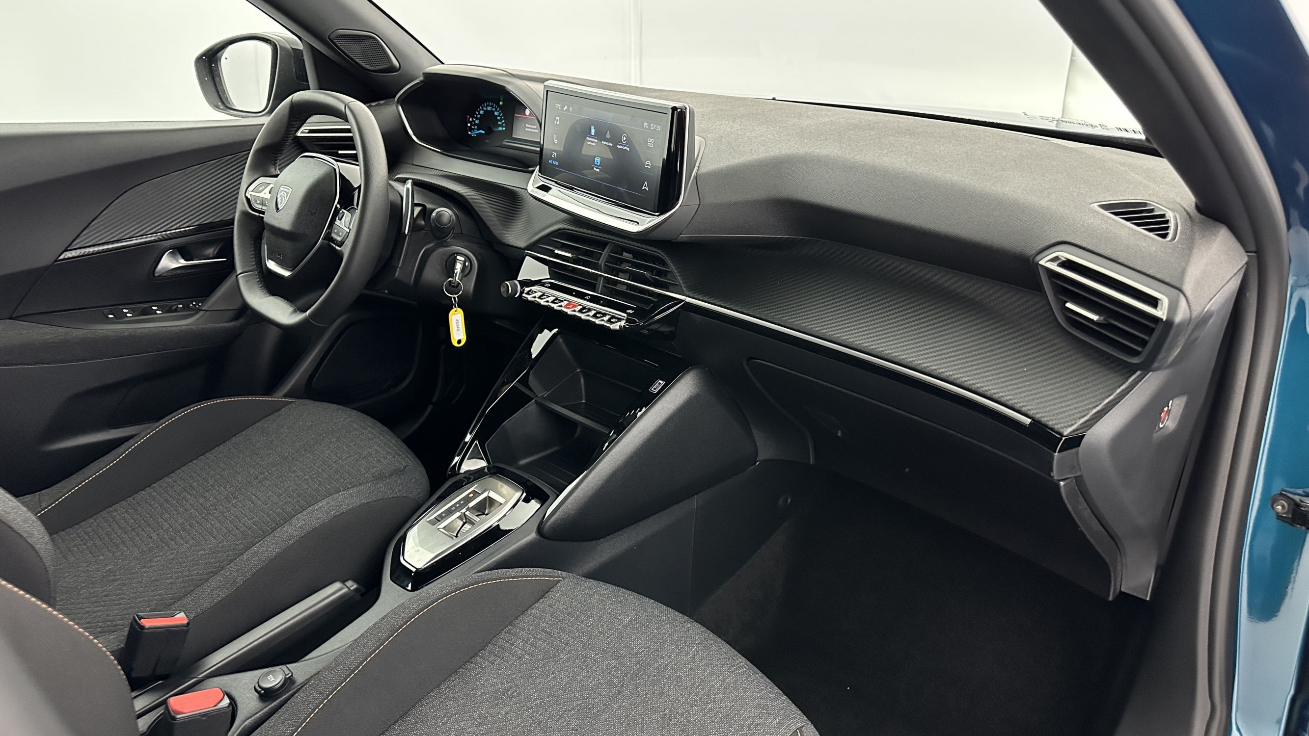 Vente en ligne Peugeot 2008 2008 II 1.2 Hybrid 145ch Style e-DCS6 au prix de 25 210 €