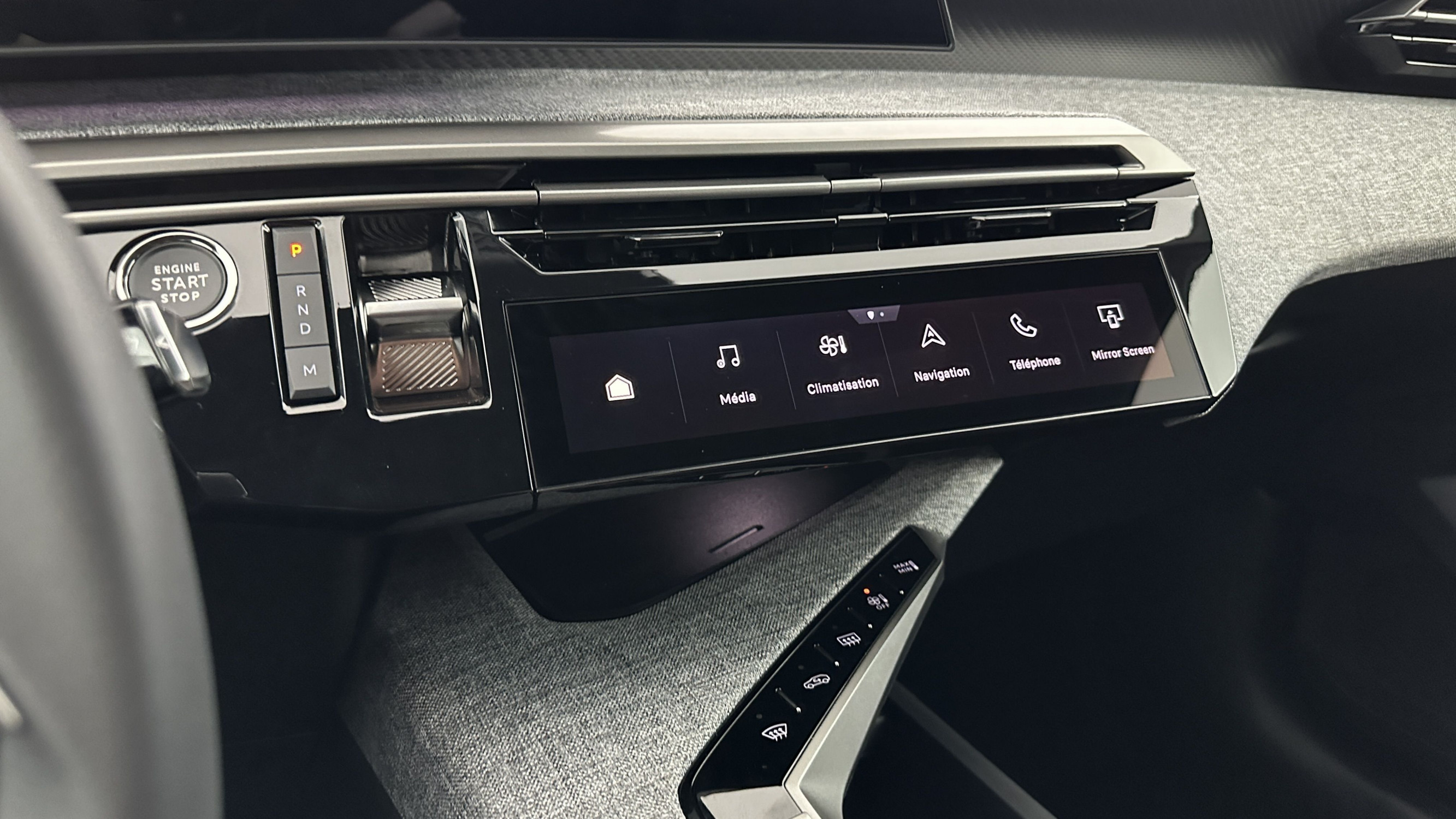 Vente en ligne Peugeot 3008 3008  III 1.2 Hybrid 145ch Allure e-DCS6 au prix de 28 900 €