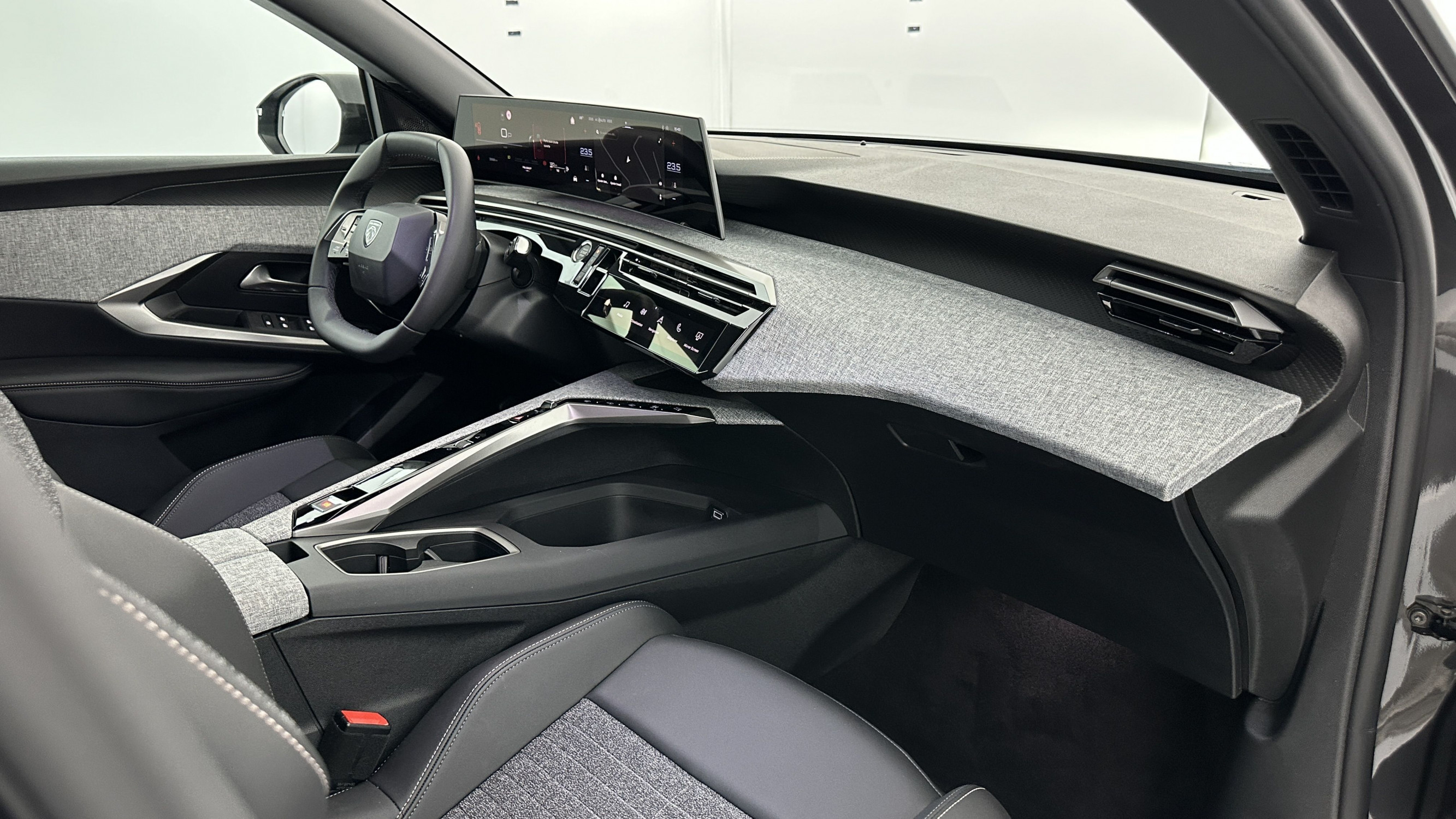 Vente en ligne Peugeot 3008 3008  III 1.2 Hybrid 145ch Allure e-DCS6 au prix de 28 900 €