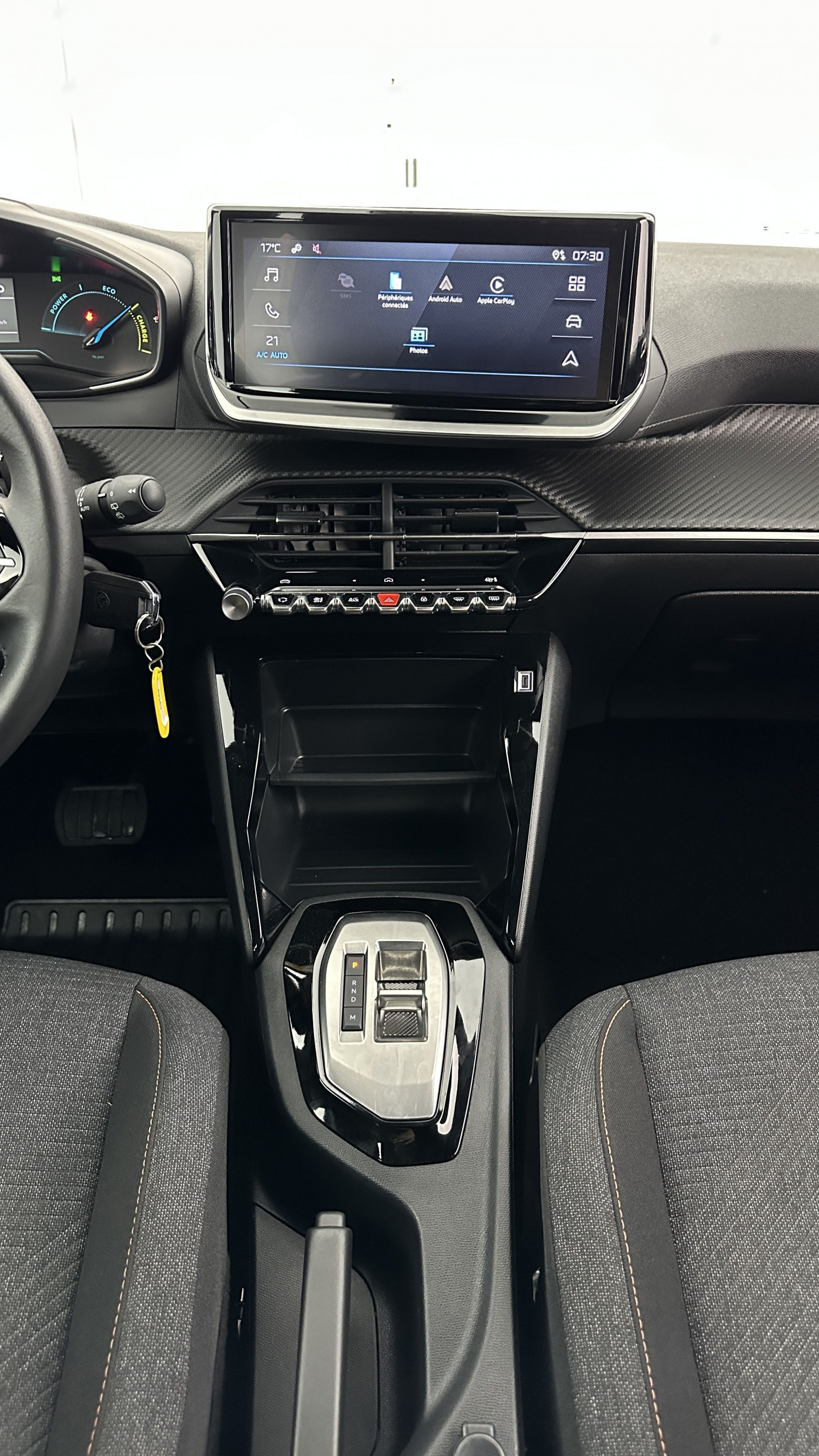 Vente en ligne Peugeot 2008 2008 II 1.2 Hybrid 145ch Style e-DCS6 au prix de 25 210 €