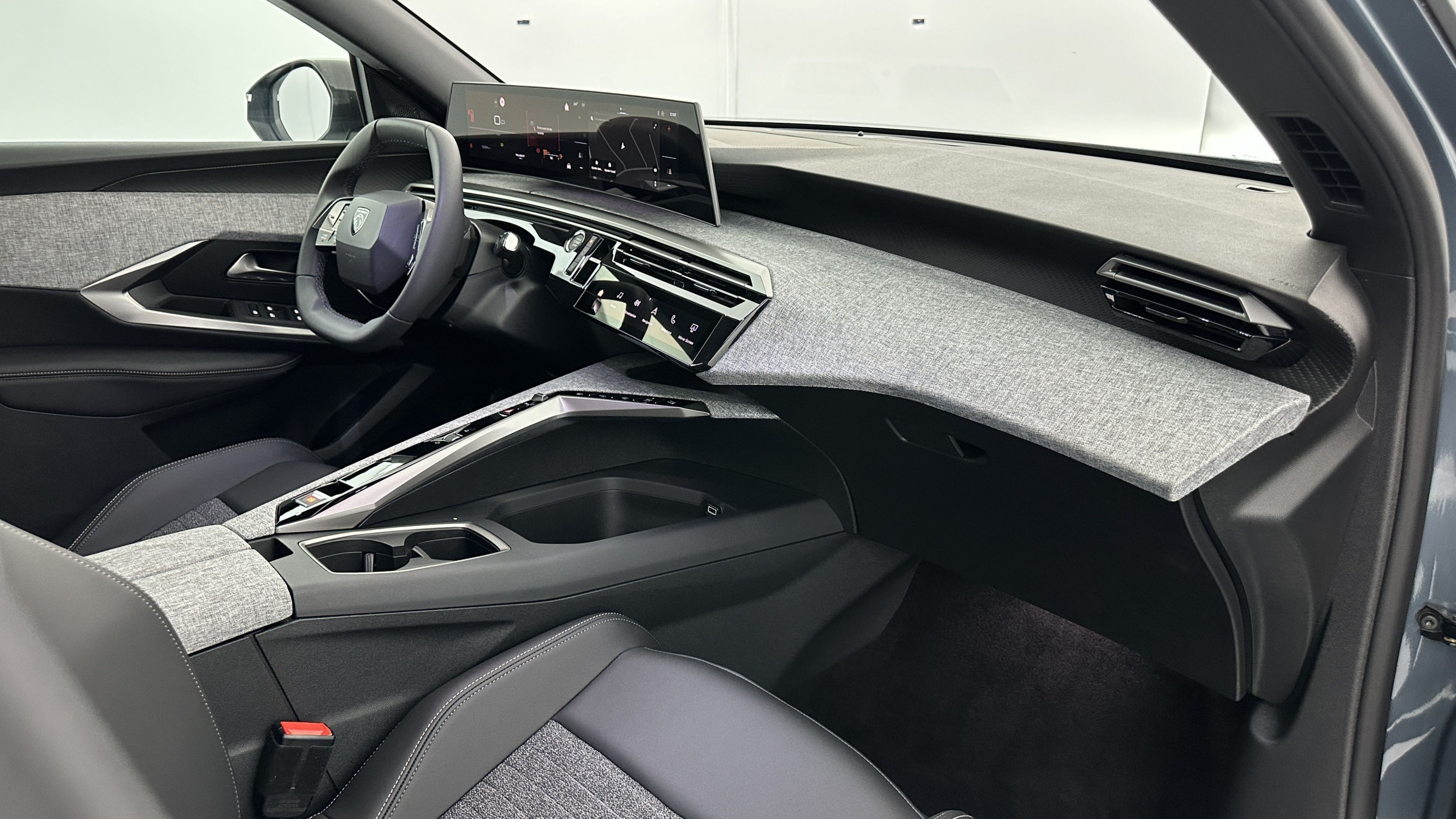 Vente en ligne Peugeot 3008 3008  III 1.2 Hybrid 145ch Allure e-DCS6 au prix de 28 900 €