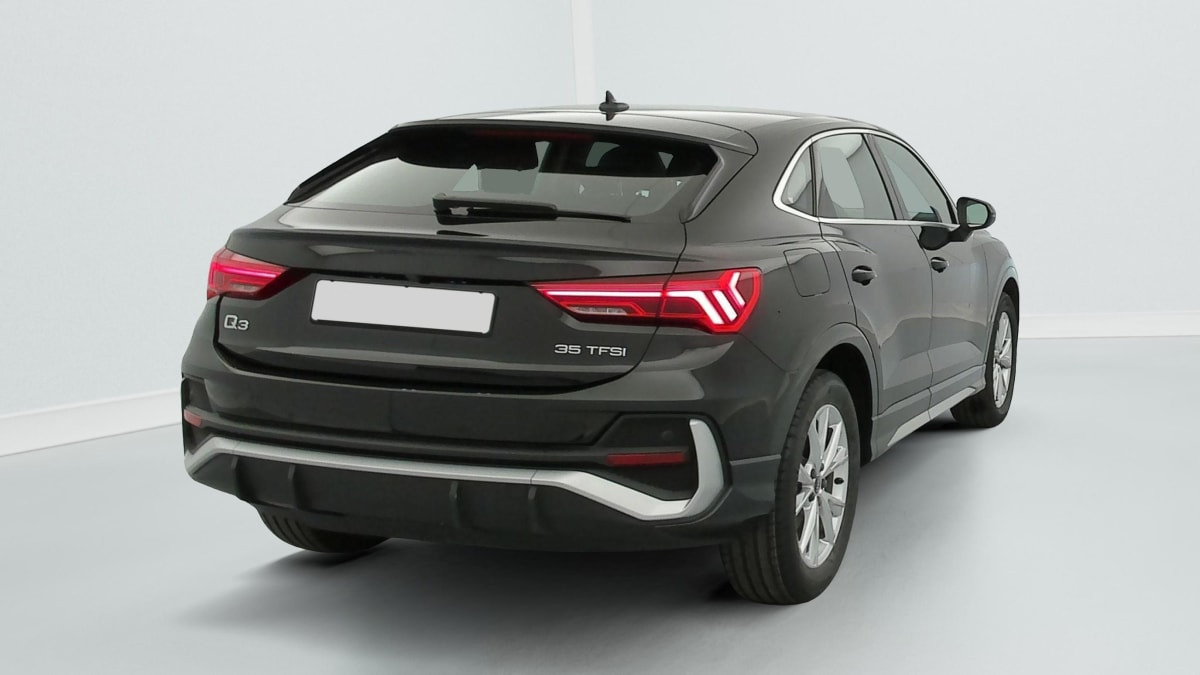 Vente en ligne Audi Q3 Sportback 35 TFSI 150 ch S tronic 7 S line au prix de 32 630 €