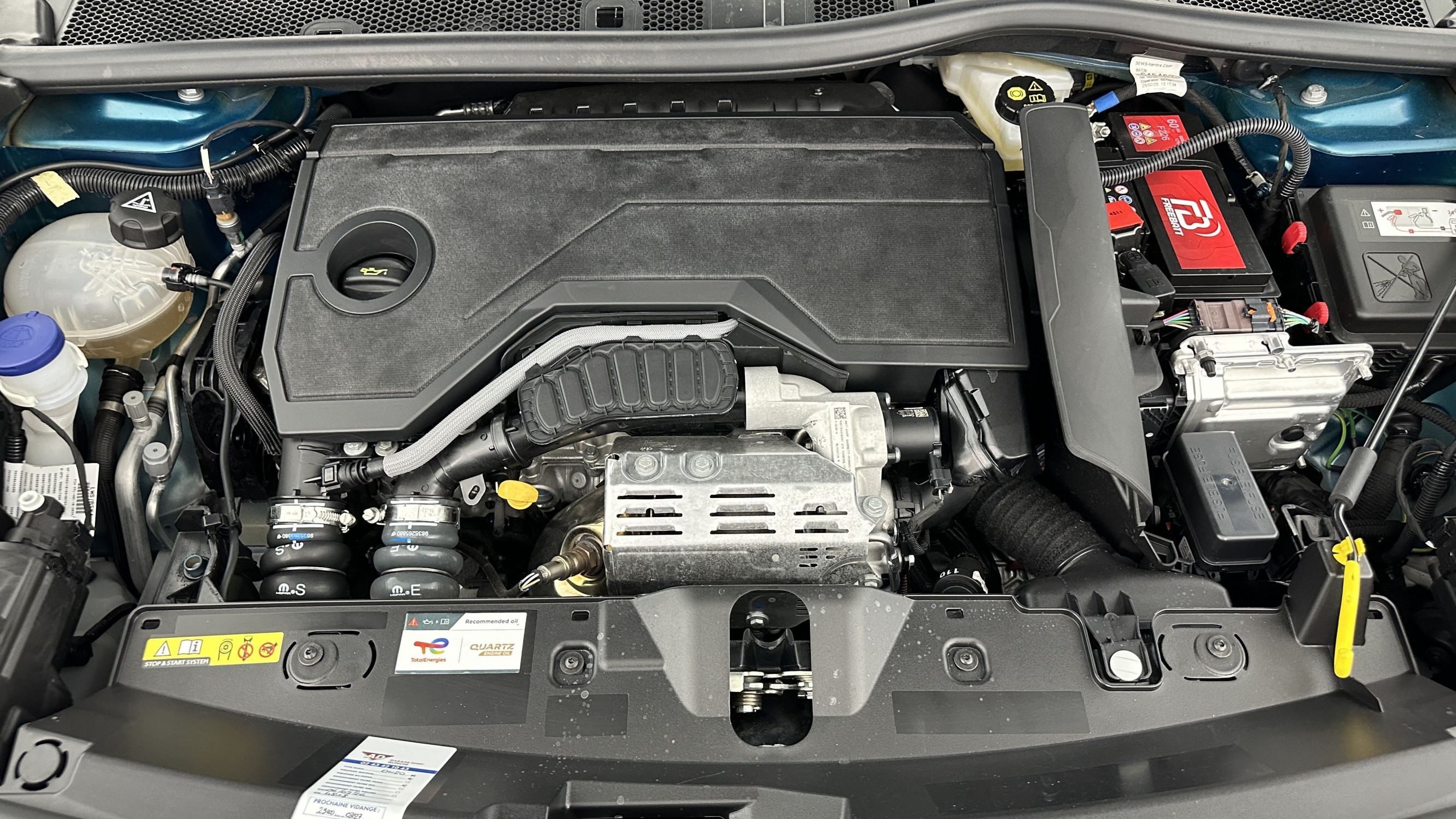Vente en ligne Peugeot 2008 2008 II 1.2 Hybrid 145ch Style e-DCS6 au prix de 25 210 €