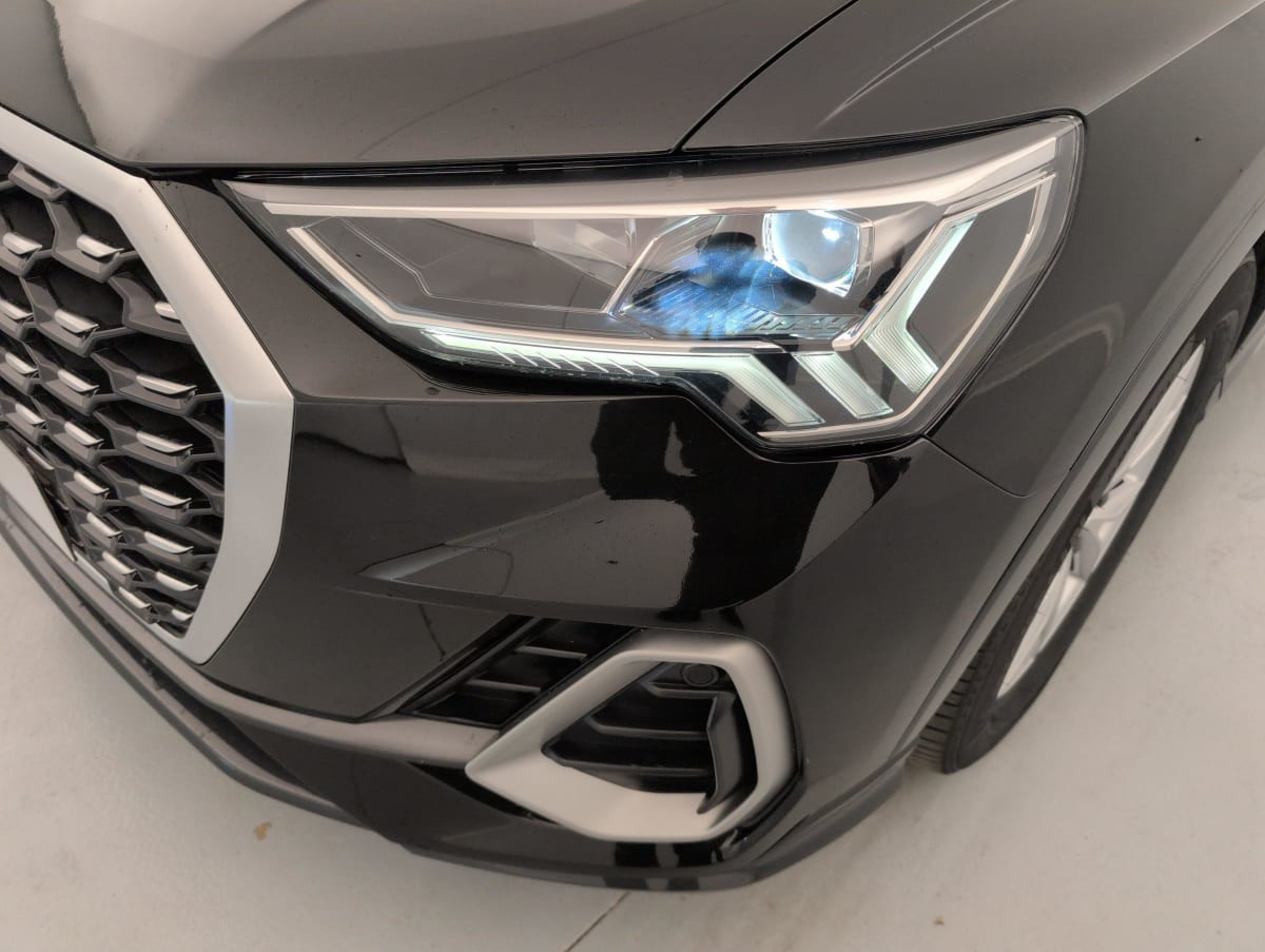 Vente en ligne Audi Q3 Sportback 35 TFSI 150 ch S tronic 7 S line au prix de 32 630 €