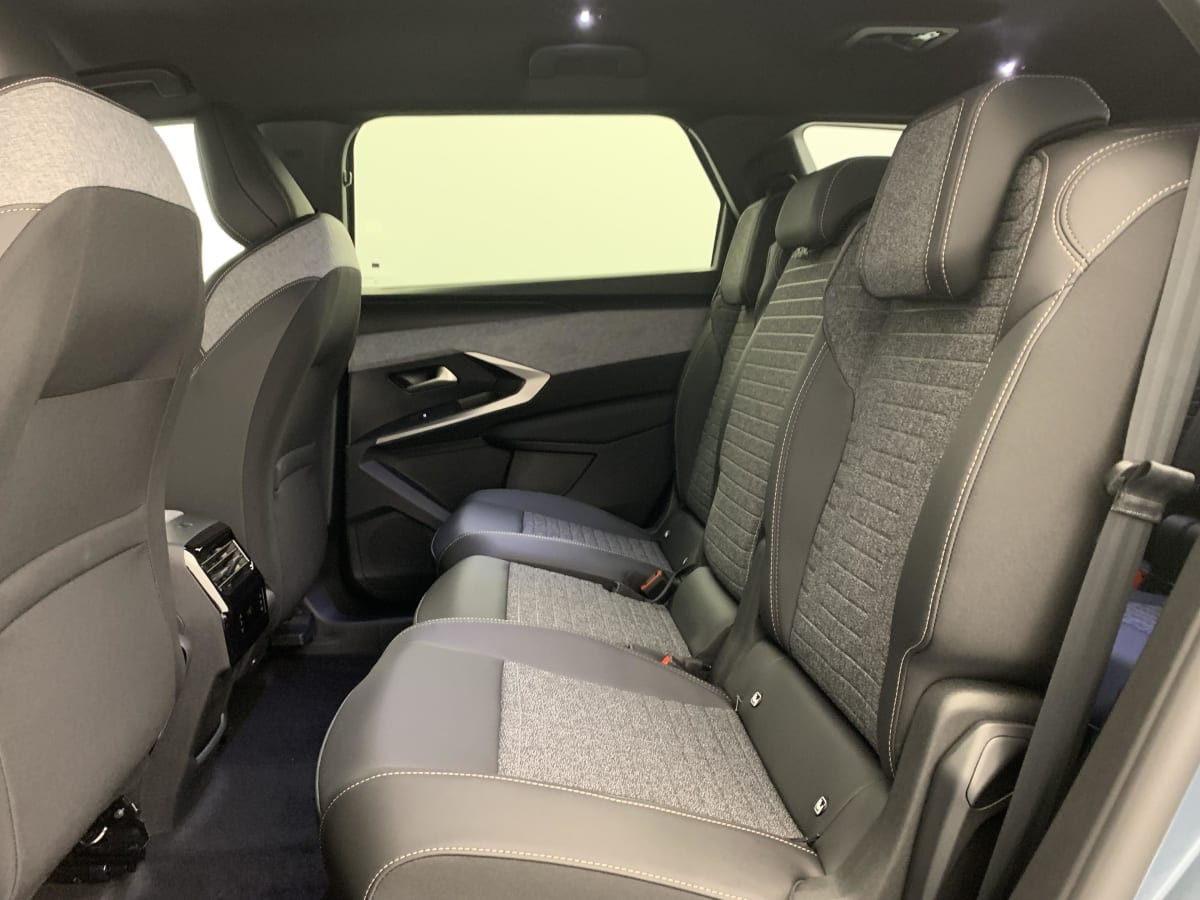 Vente en ligne Peugeot 5008 HYBRID 145 CH E-DCS6 ALLURE au prix de 32 110 €