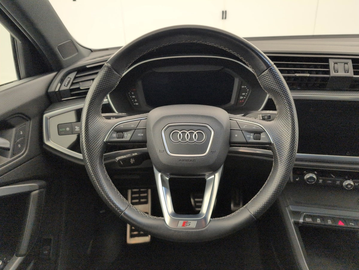 Vente en ligne Audi Q3 Sportback 35 TFSI 150 ch S tronic 7 S line au prix de 32 630 €