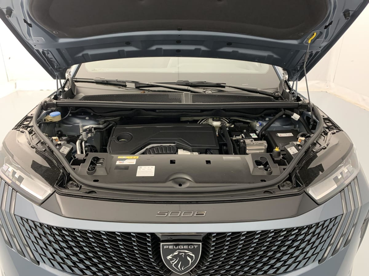 Vente en ligne Peugeot 5008 HYBRID 145 CH E-DCS6 ALLURE au prix de 32 110 €