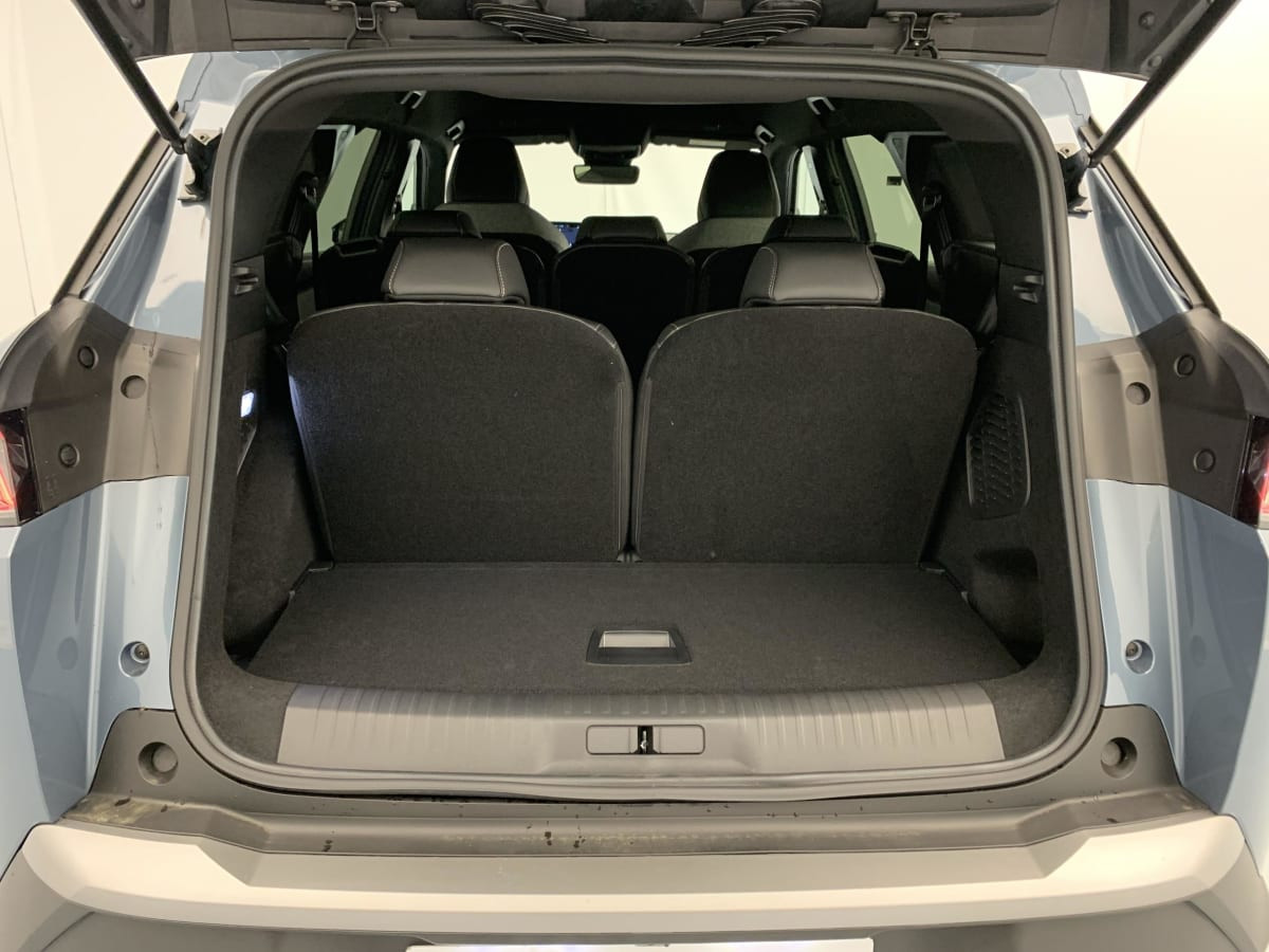 Vente en ligne Peugeot 5008 HYBRID 145 CH E-DCS6 ALLURE au prix de 32 110 €