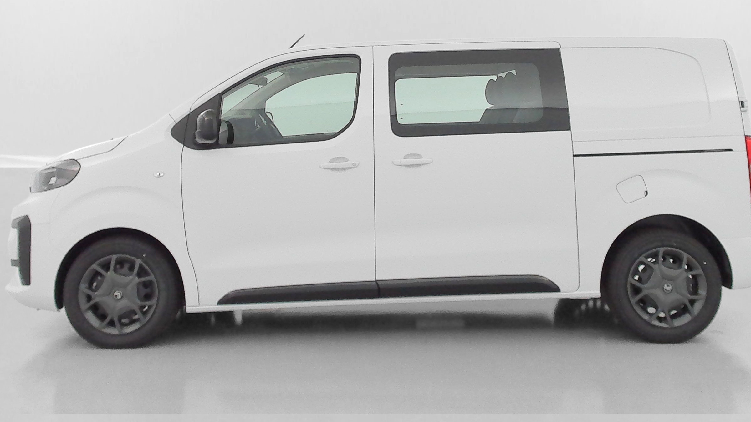 Vente en ligne Citroën Jumpy Fourgon JUMPY CA M 2.2 BlueHDi 180ch EAT8 au prix de 36 680 €