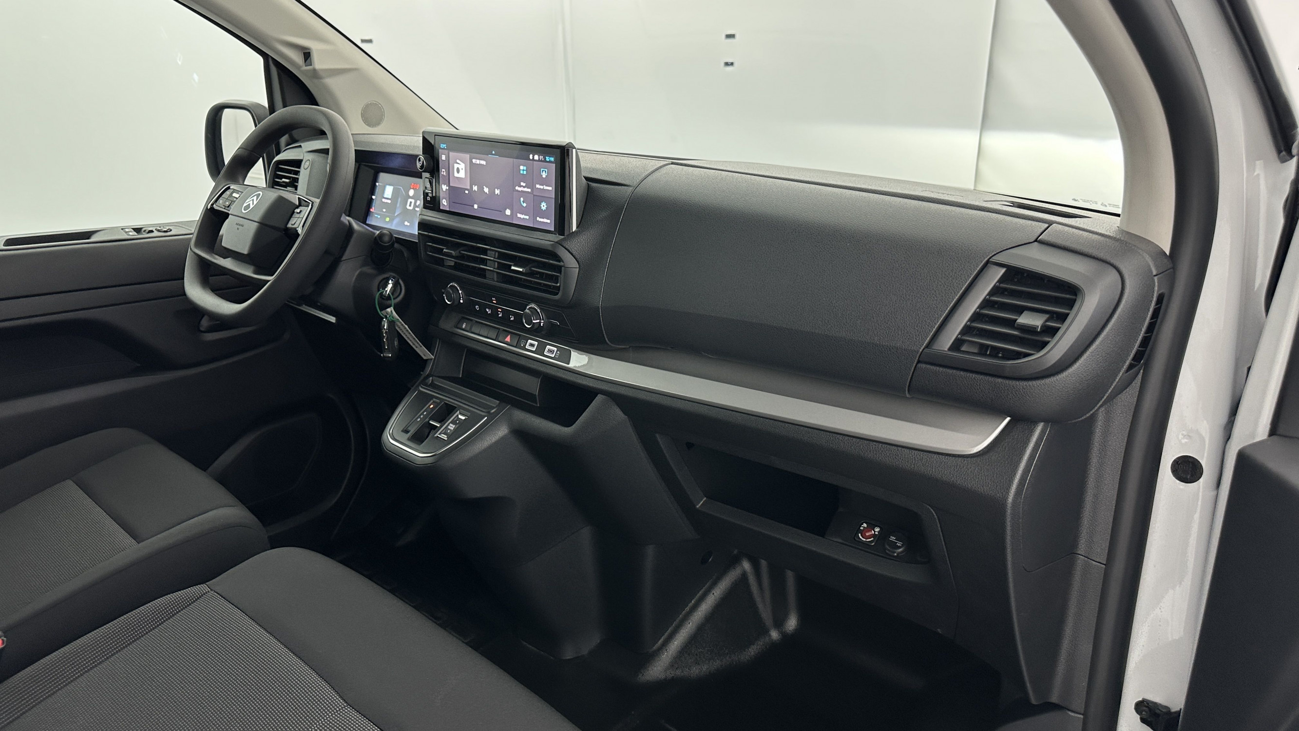 Vente en ligne Citroën Jumpy Fourgon JUMPY CA M 2.2 BlueHDi 180ch EAT8 au prix de 36 680 €