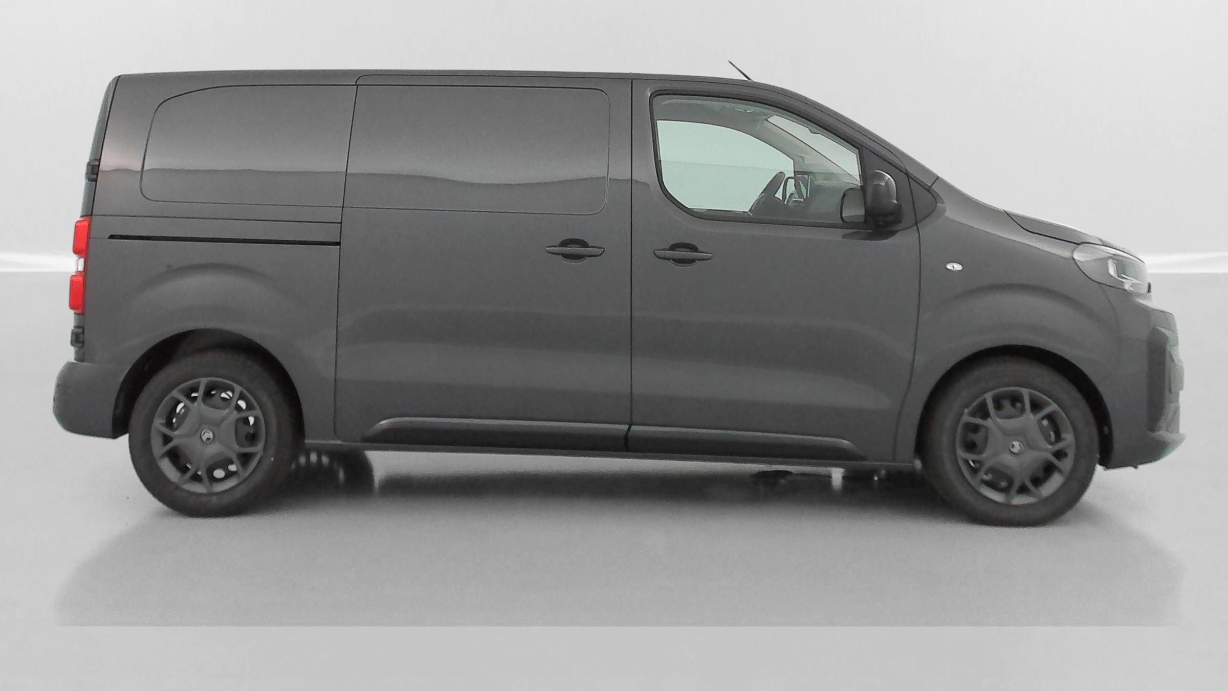 Vente en ligne Citroën Jumpy Fourgon JUMPY M 2.2 BlueHDi 180ch EAT8 au prix de 33 080 €