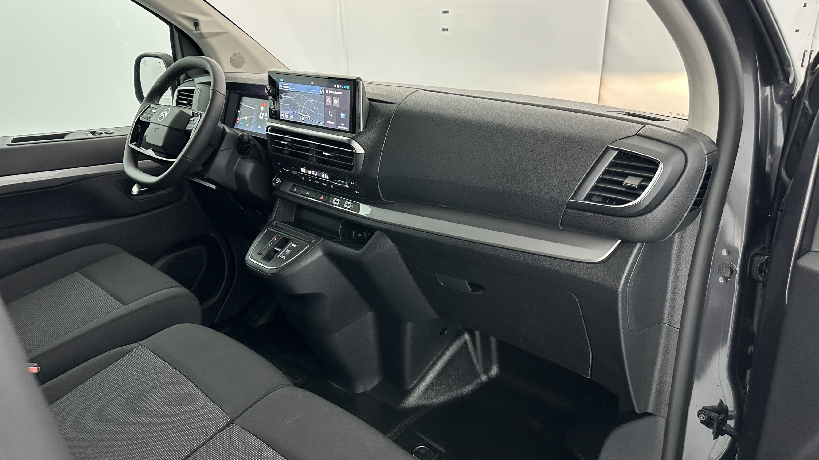 Vente en ligne Citroën Jumpy Fourgon JUMPY M 2.2 BlueHDi 180ch EAT8 au prix de 33 080 €