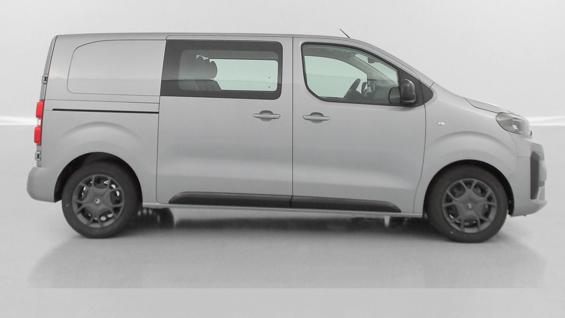 Vente en ligne Citroën Jumpy Fourgon JUMPY CA M 2.2 BlueHDi 180ch EAT8 au prix de 36 680 €