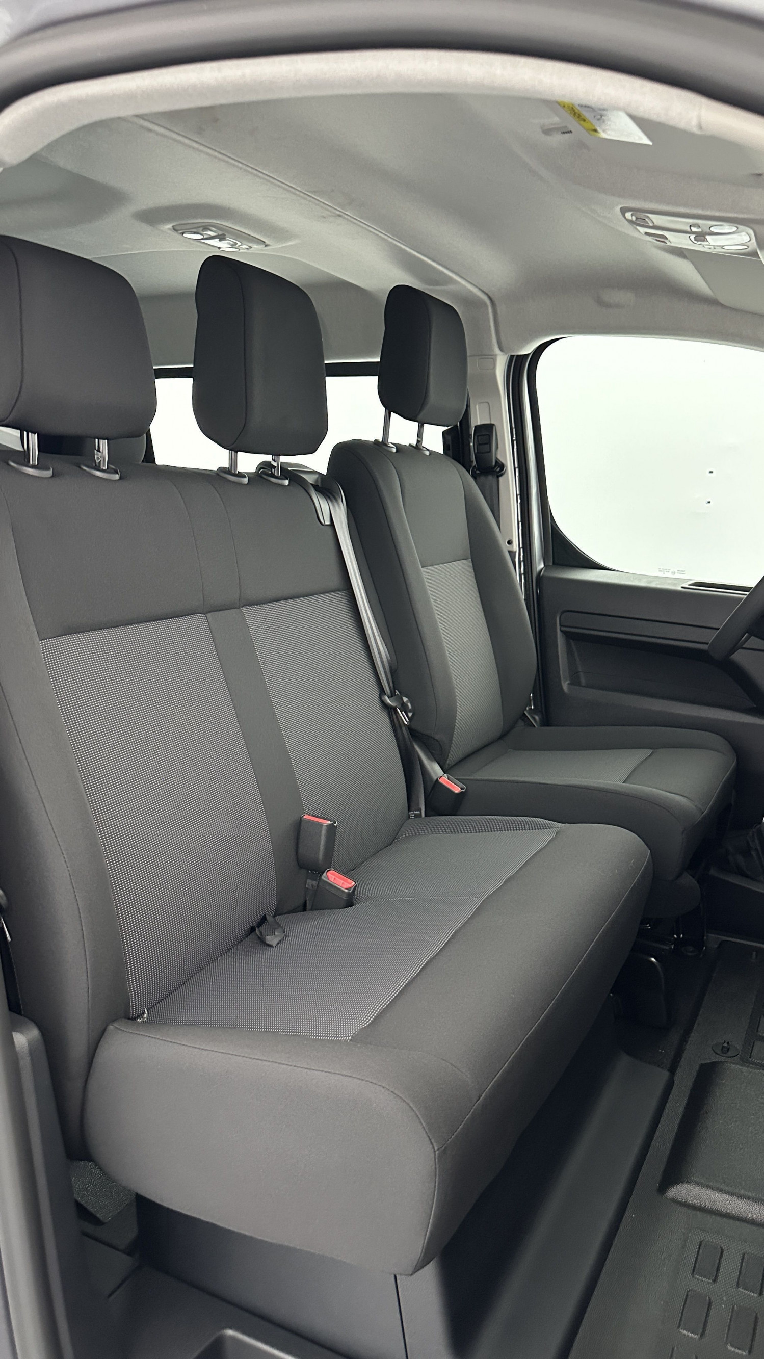Vente en ligne Citroën Jumpy Fourgon JUMPY CA M 2.2 BlueHDi 180ch EAT8 au prix de 36 680 €
