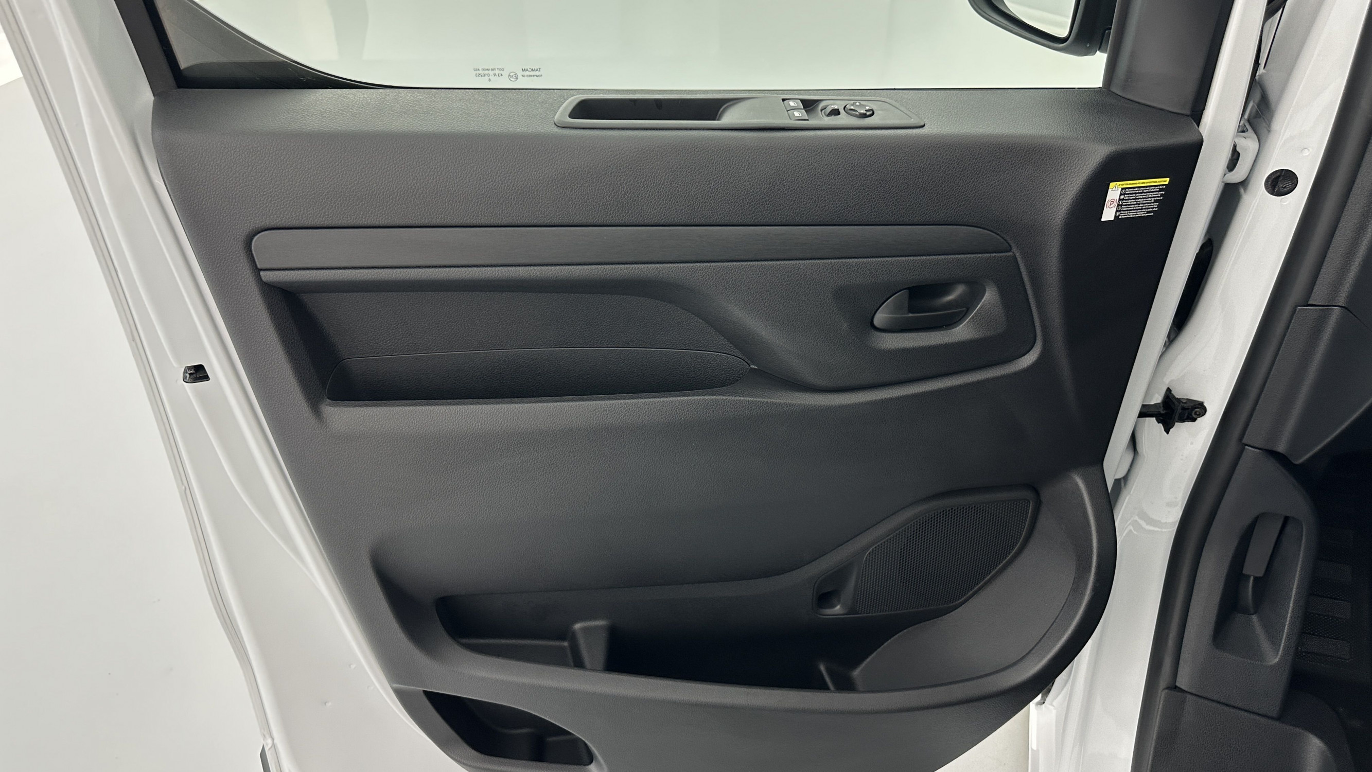 Vente en ligne Citroën Jumpy Fourgon JUMPY CA M 2.2 BlueHDi 180ch EAT8 au prix de 36 680 €