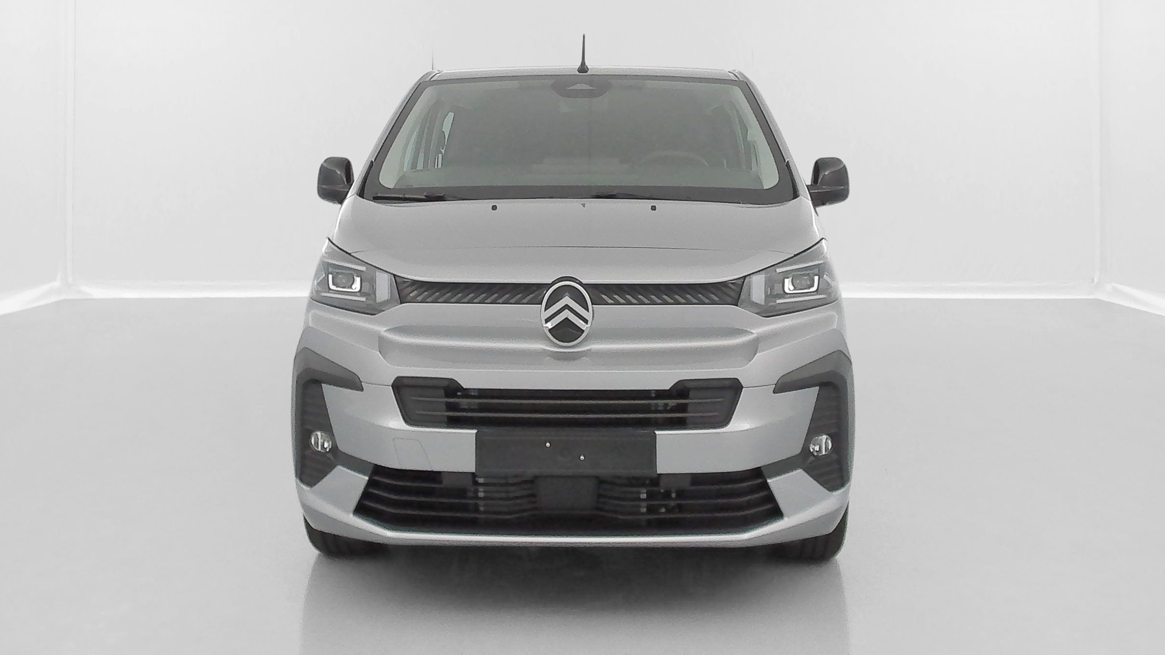Vente en ligne Citroën Jumpy Fourgon JUMPY CA M 2.2 BlueHDi 180ch EAT8 au prix de 36 680 €