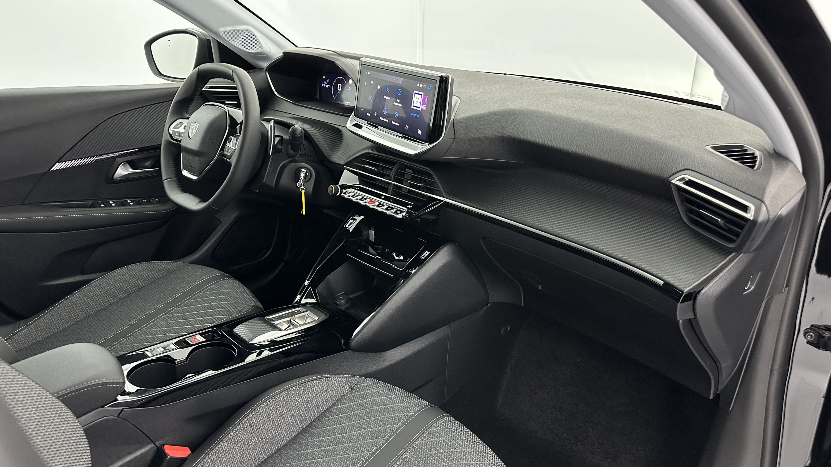 Vente en ligne Peugeot 208 208 1.2 Hybrid 110ch Allure e-DCS6 au prix de 22 900 €