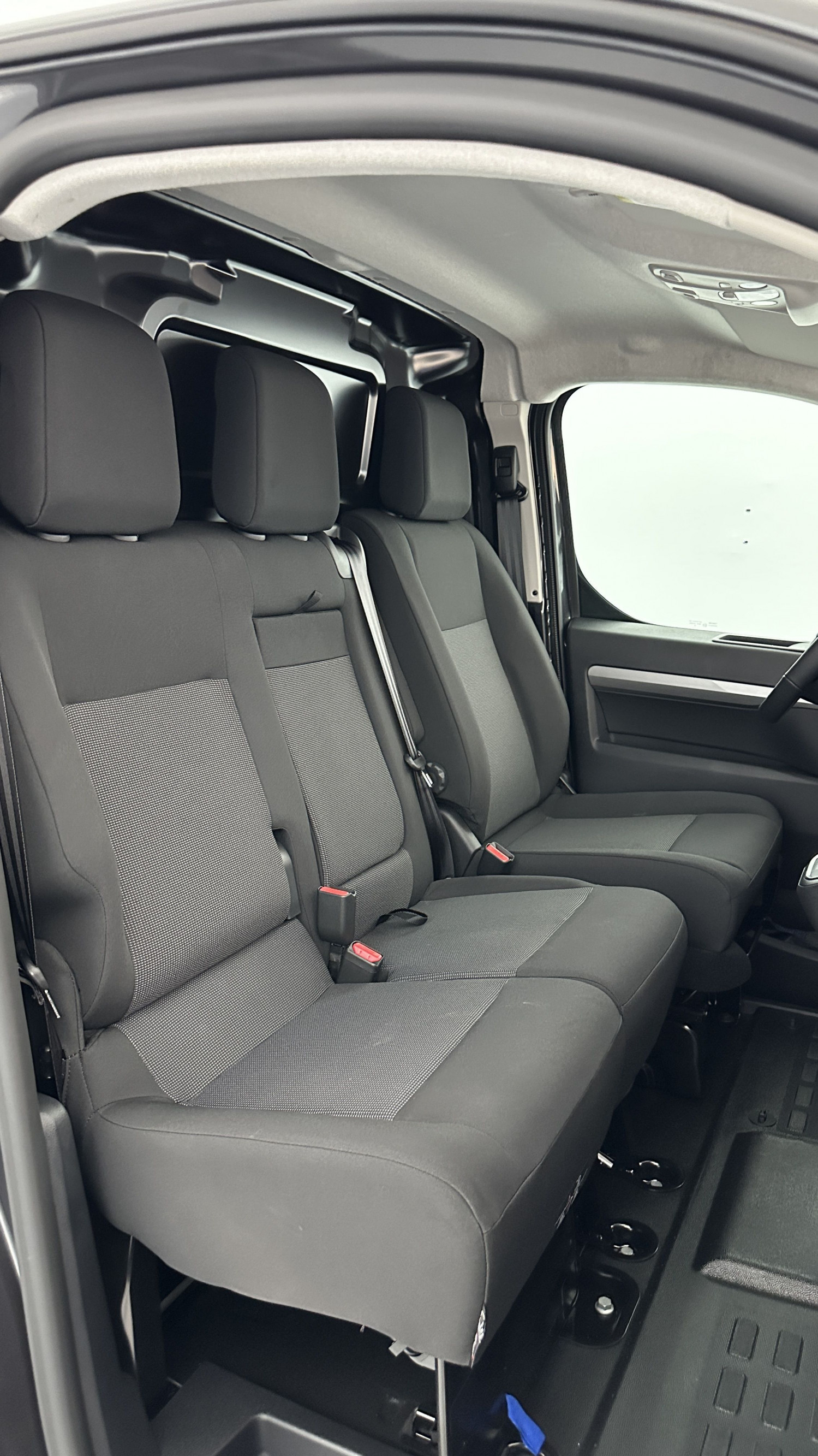 Vente en ligne Citroën Jumpy Fourgon JUMPY M 2.2 BlueHDi 180ch EAT8 au prix de 33 080 €