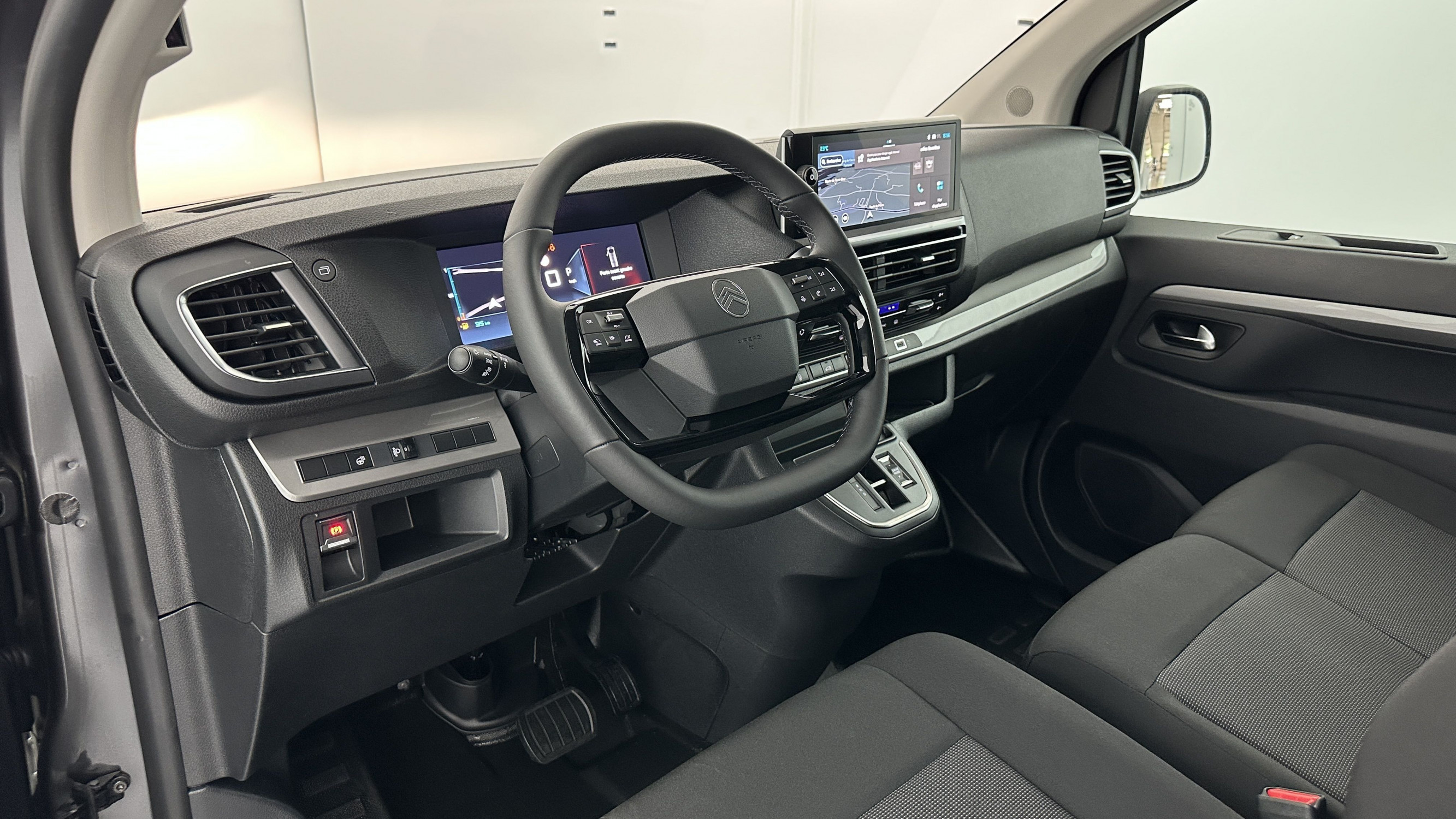 Vente en ligne Citroën Jumpy Fourgon JUMPY M 2.2 BlueHDi 180ch EAT8 au prix de 33 080 €