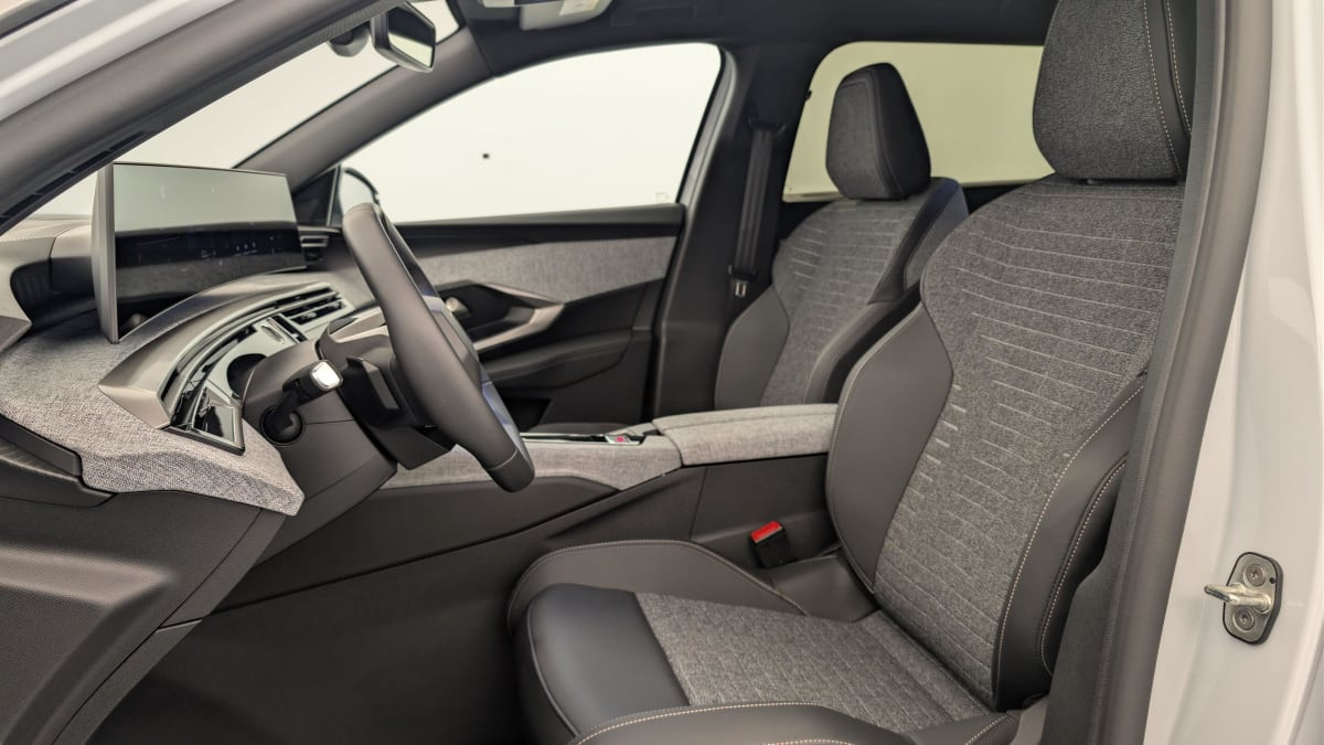 Vente en ligne Peugeot 5008 HYBRID 145 CH E-DCS6 ALLURE au prix de 29 540 €