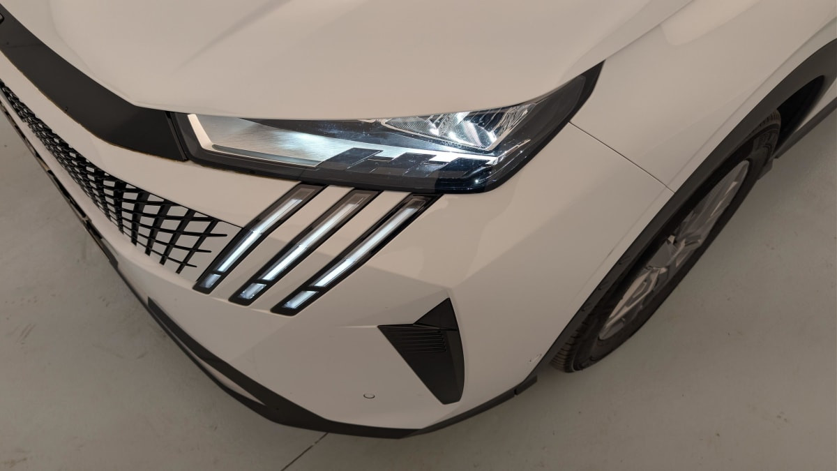 Vente en ligne Peugeot 5008 HYBRID 145 CH E-DCS6 ALLURE au prix de 29 540 €