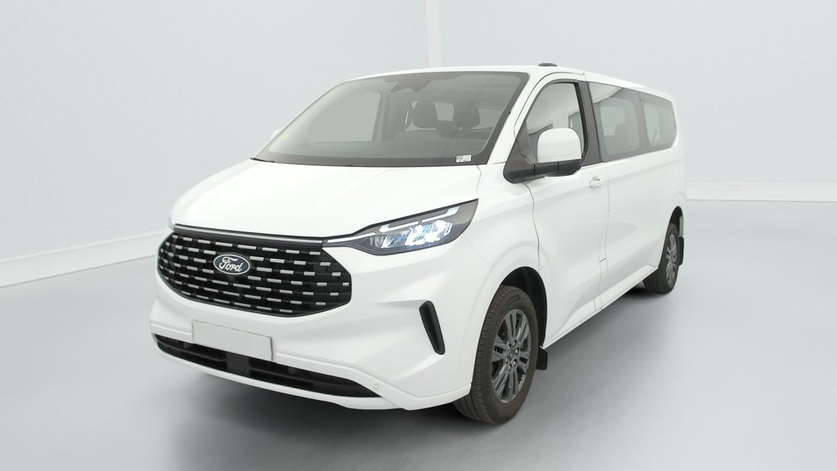 Ford Tourneo Custom 320 L2H1 2.0 EcoBlue 150 ch Titanium occasion de 2024 en vente à Rennes