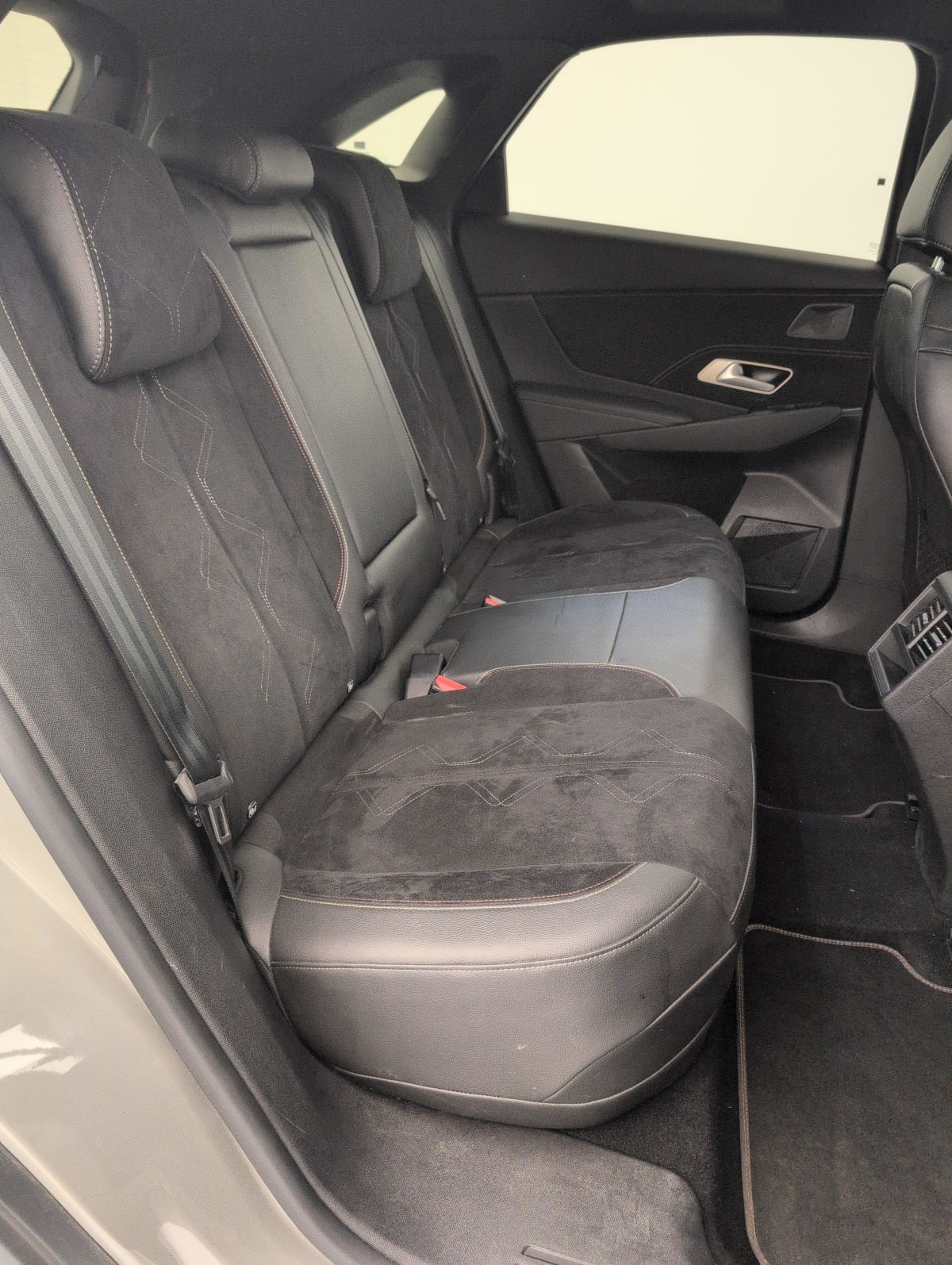 Vente en ligne Ds DS7 Crossback Hybride Rechargeable E-Tense 225 EAT8 Performance Line + au prix de 30 160 €