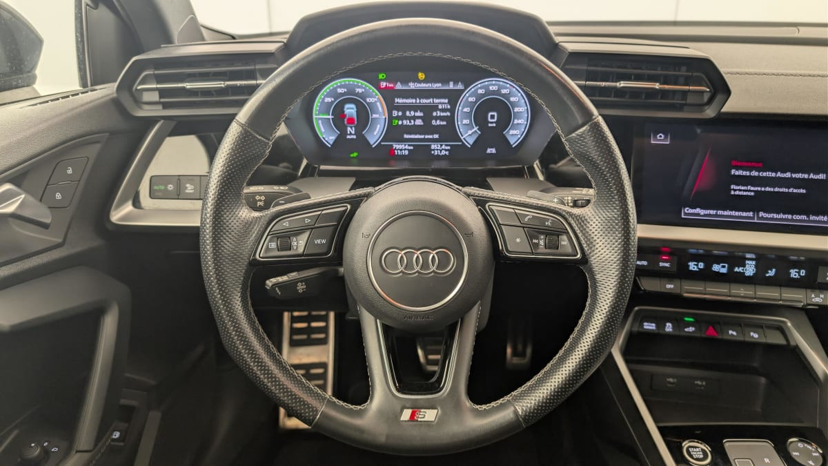 Vente en ligne Audi A3 40 TFSIe 204 S Tronic 6 S Line au prix de 22 330 €