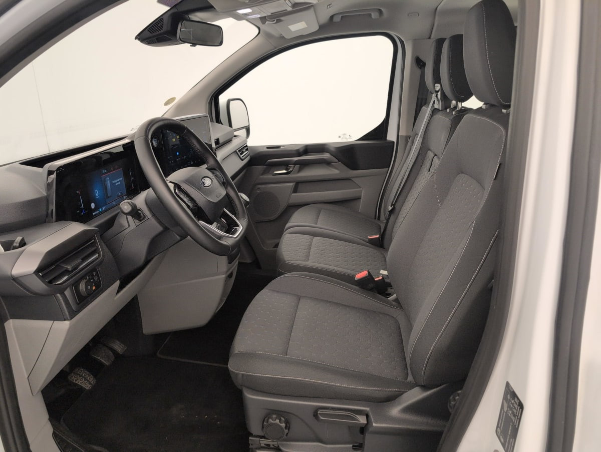 Vente en ligne Ford Tourneo Custom 320 L2H1 2.0 EcoBlue 150 ch Titanium au prix de 38 810 €