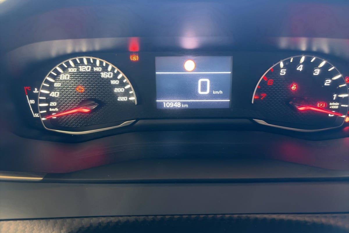 Vente en ligne Peugeot 2008 100 S S BVM6 Style au prix de 16 670 €
