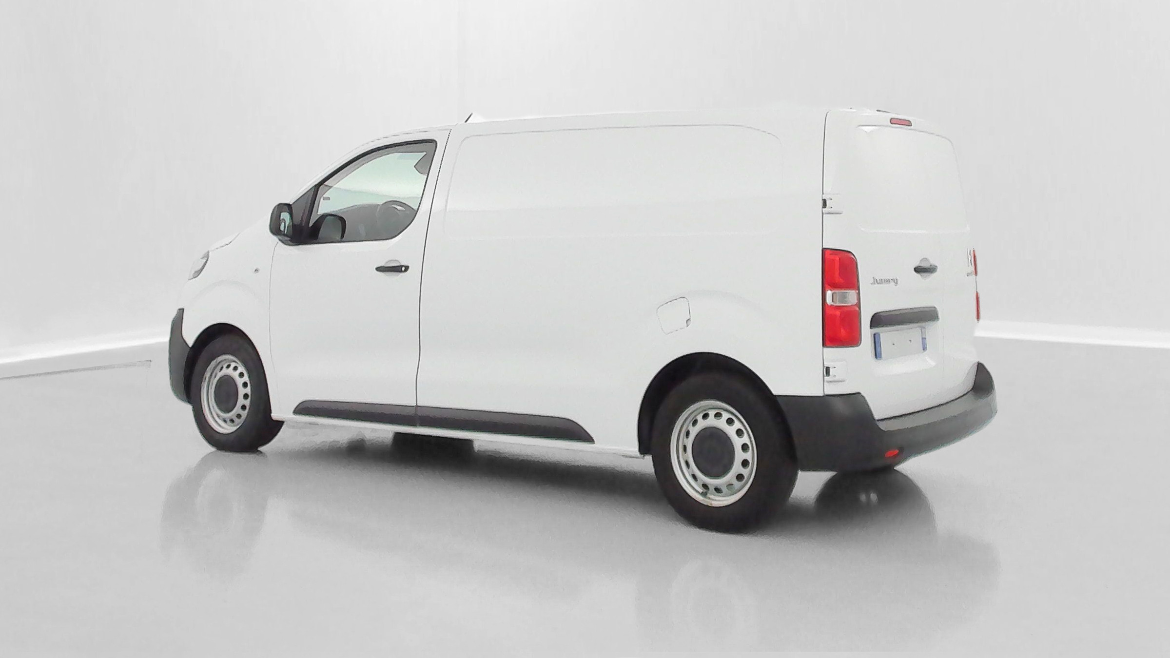 Vente en ligne Citroën Jumpy Fourgon JUMPY 2.0 M BlueHDi 145ch Club au prix de 18 680 €