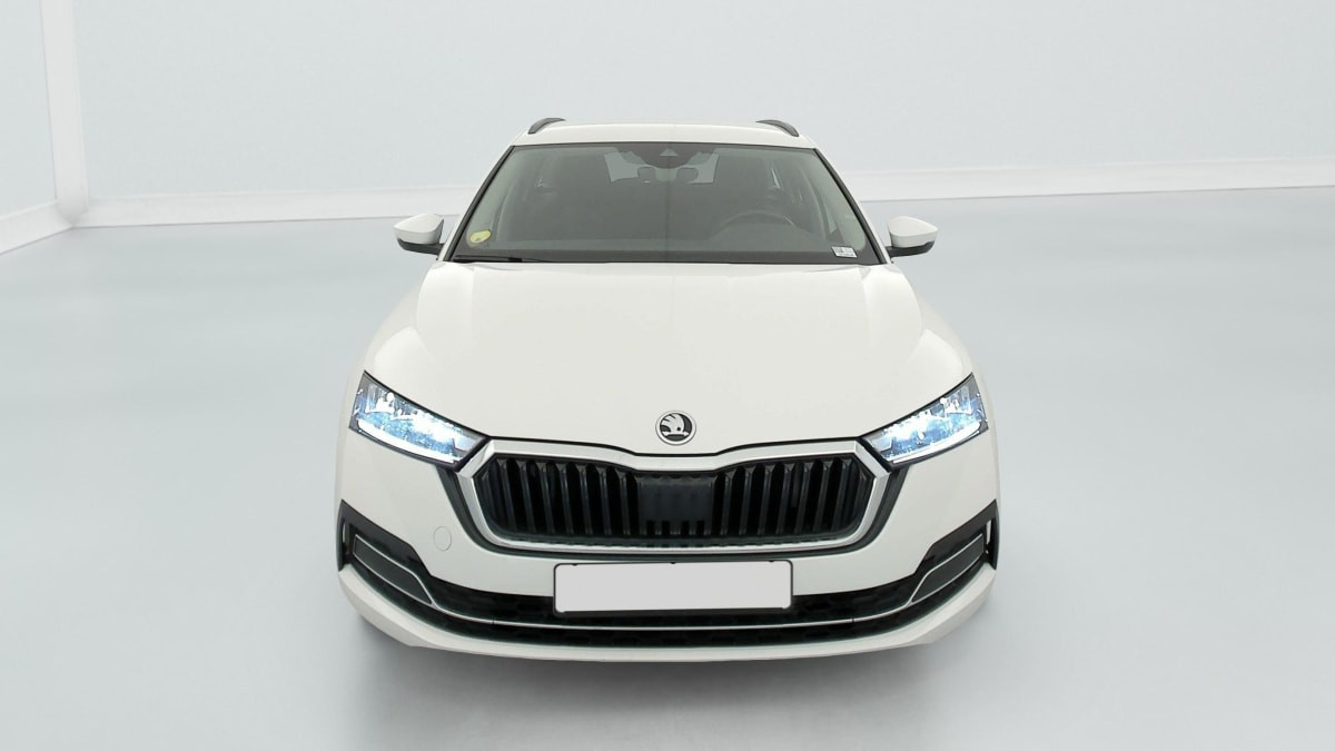 Vente en ligne Skoda Octavia Combi 2.0 TDI 150 CH DSG7 BUSINESS au prix de 21 300 €